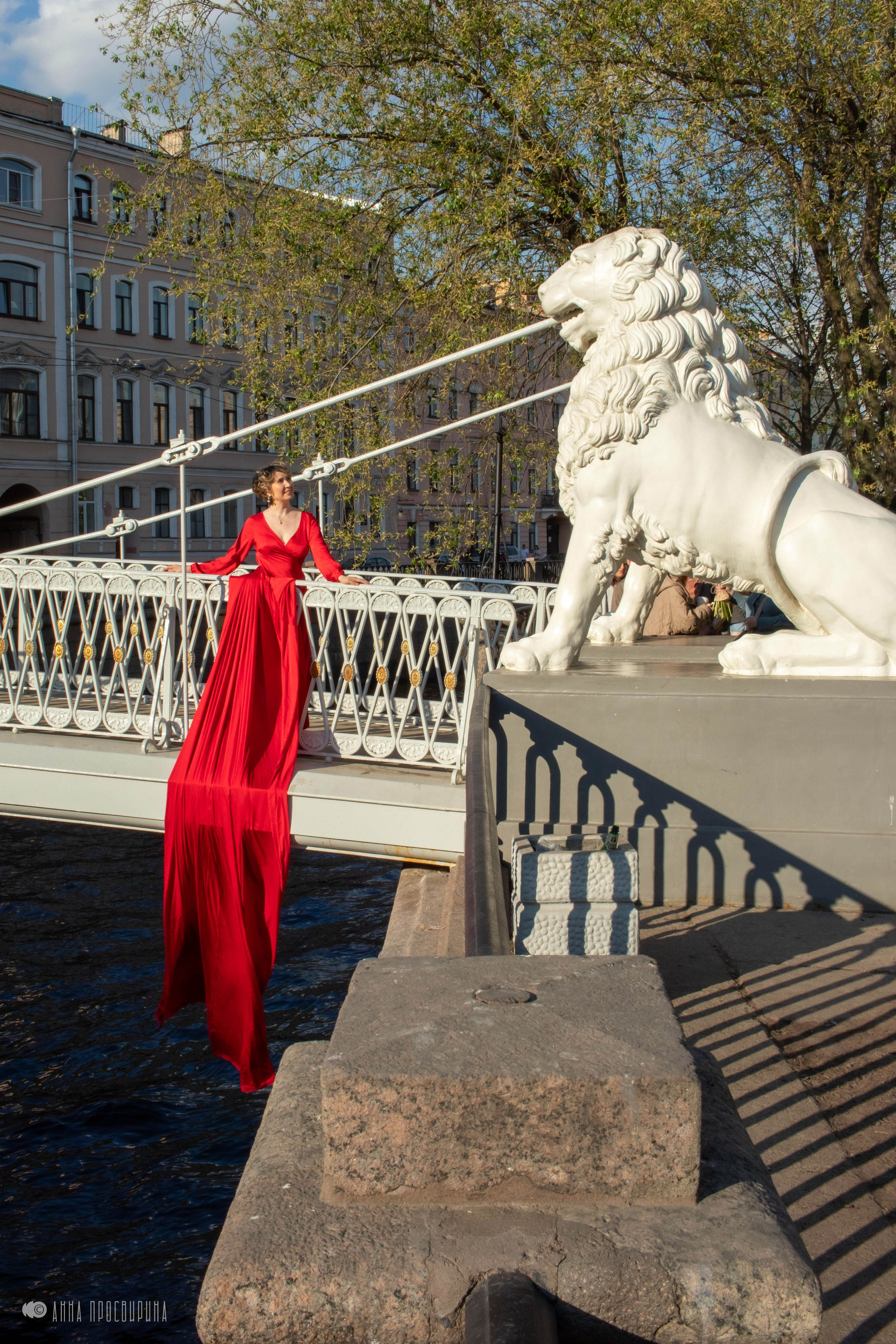 Контент-съемка с цветами, канал Грибоедова. Ваш фотограф в Санкт-Петербурге Анна Просвирина