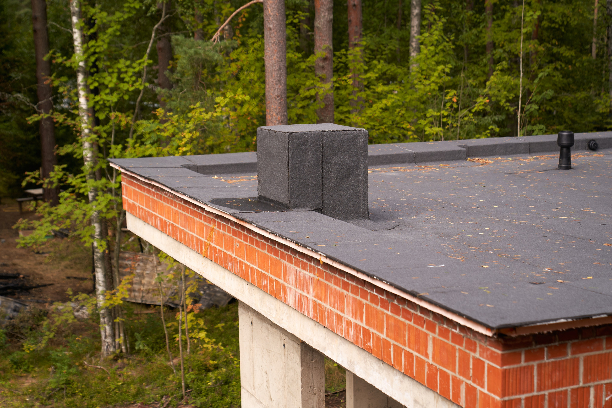 Фотосъёмка строительства дома в Комарово — архитектурный проект на стадии кирпичных работ. Сергей Горшенин — профессиональный фотограф