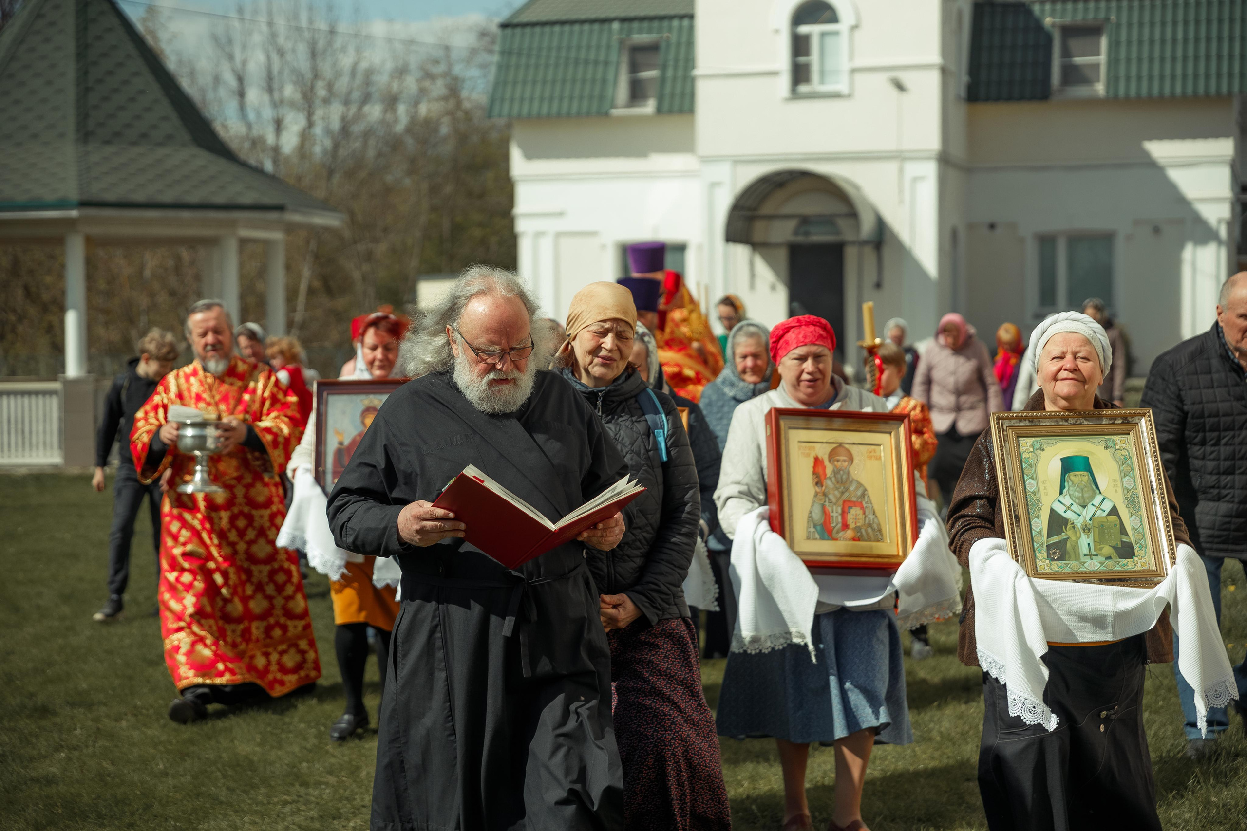 Пасхальная седмица. Козельск. Фотограф Виталий Верескун. Козельск-Калуга