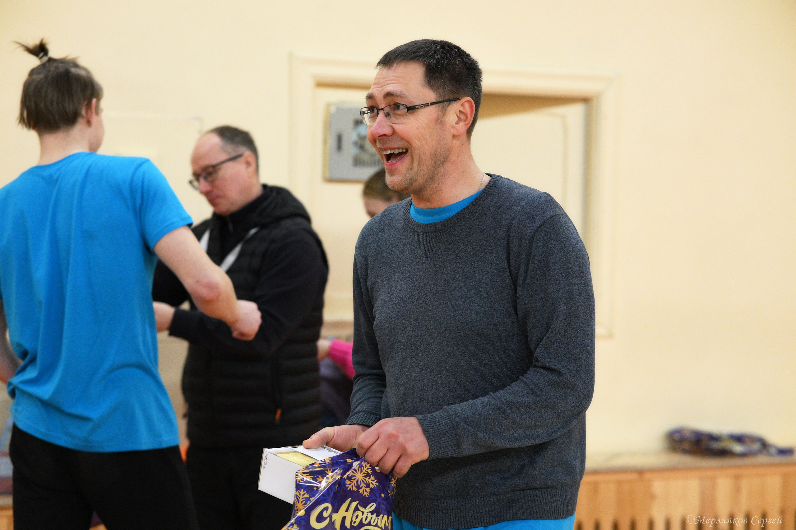 Новогодний турнир по волейболу. Ижевск. 15.12.2023. Спортивный репортажный фотограф в Ижевске Сергей Мерзляков