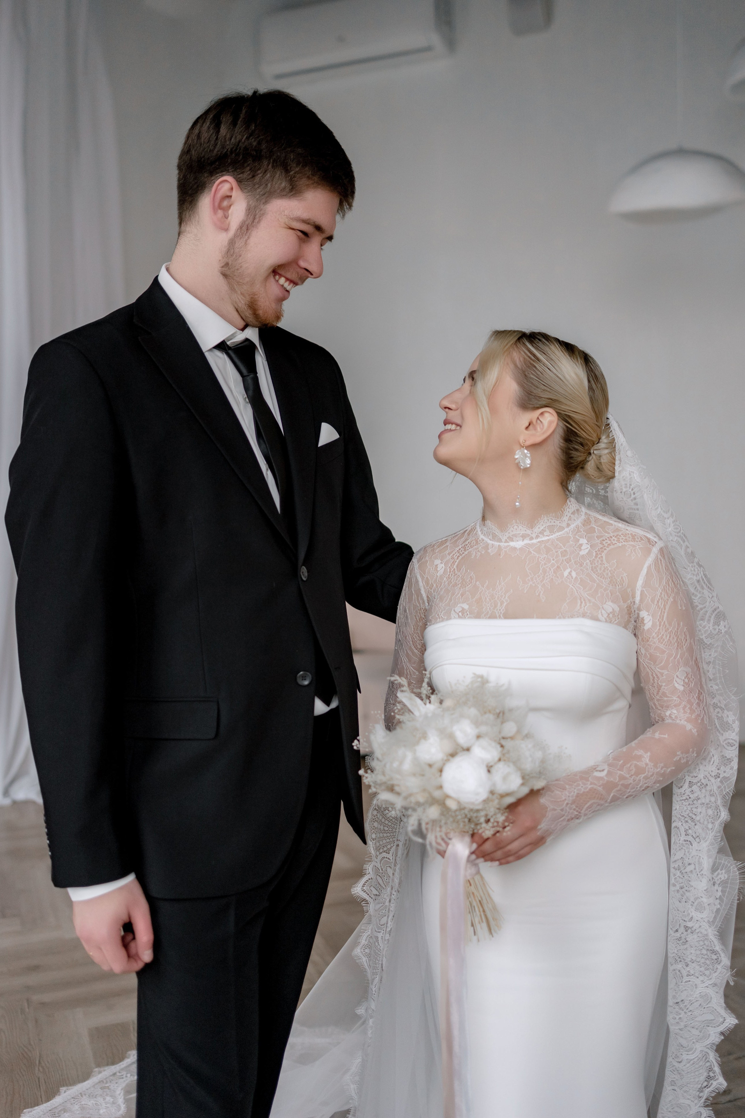 Свадьба в Уфе, венчание в Евангелическо-Лютеранская церкви. Свадебный фотограф в Уфе — Данилова Елена