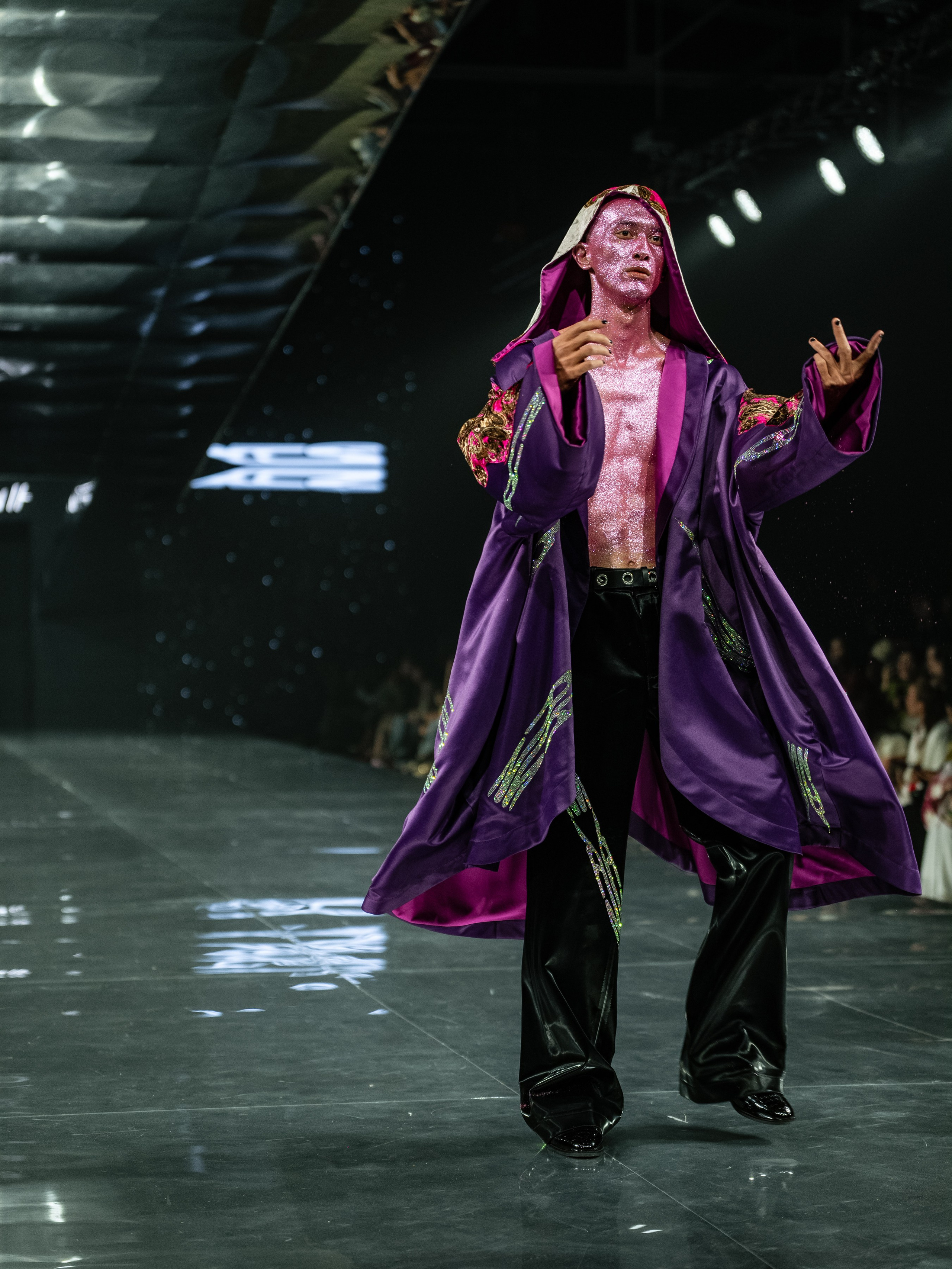 Visa Fashion Week YESYES. Сайт Алматинского НЮ АРТ, будуар и фэшн фотографа Дениса Карпенко