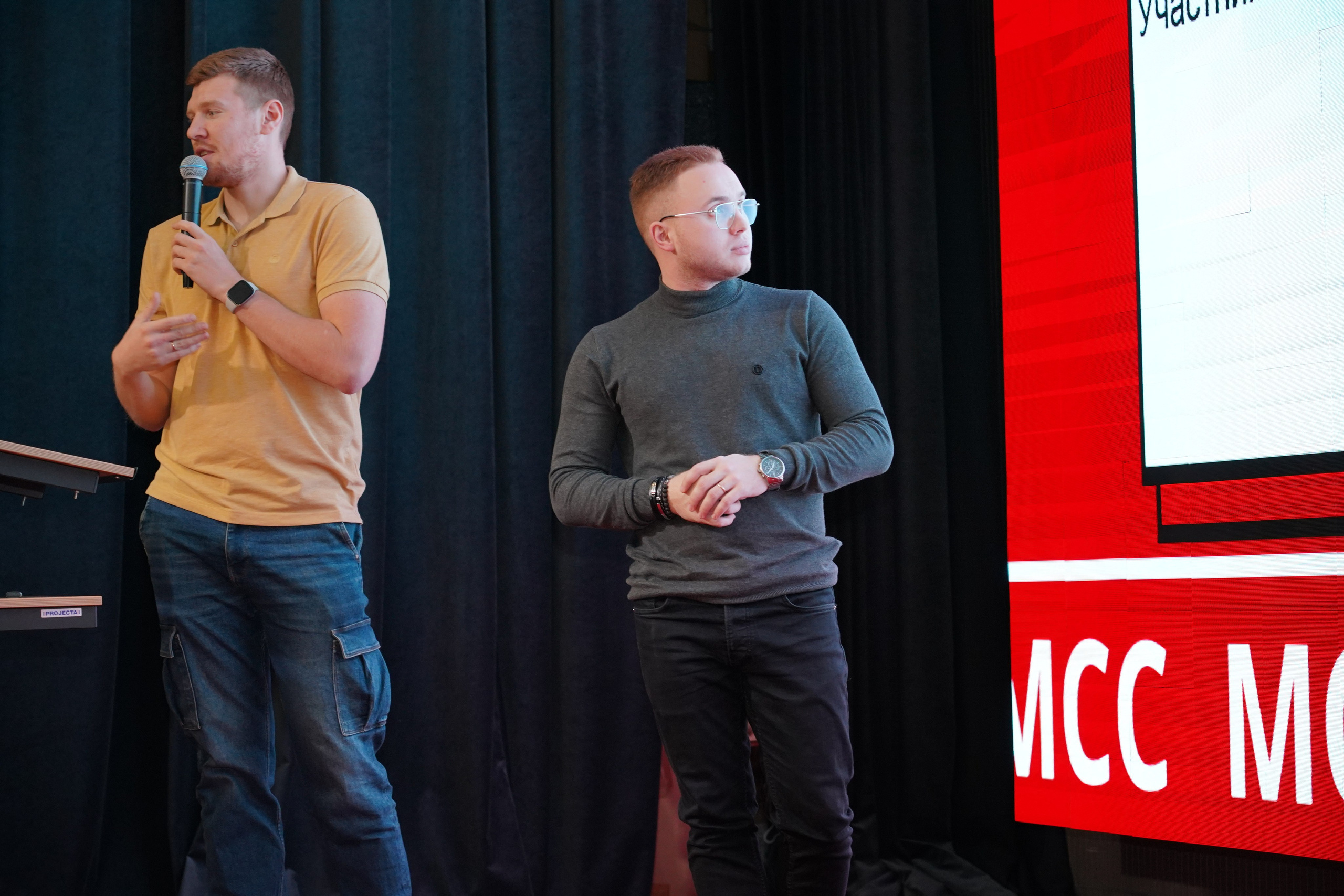 Фотограф на официальном мероприятии