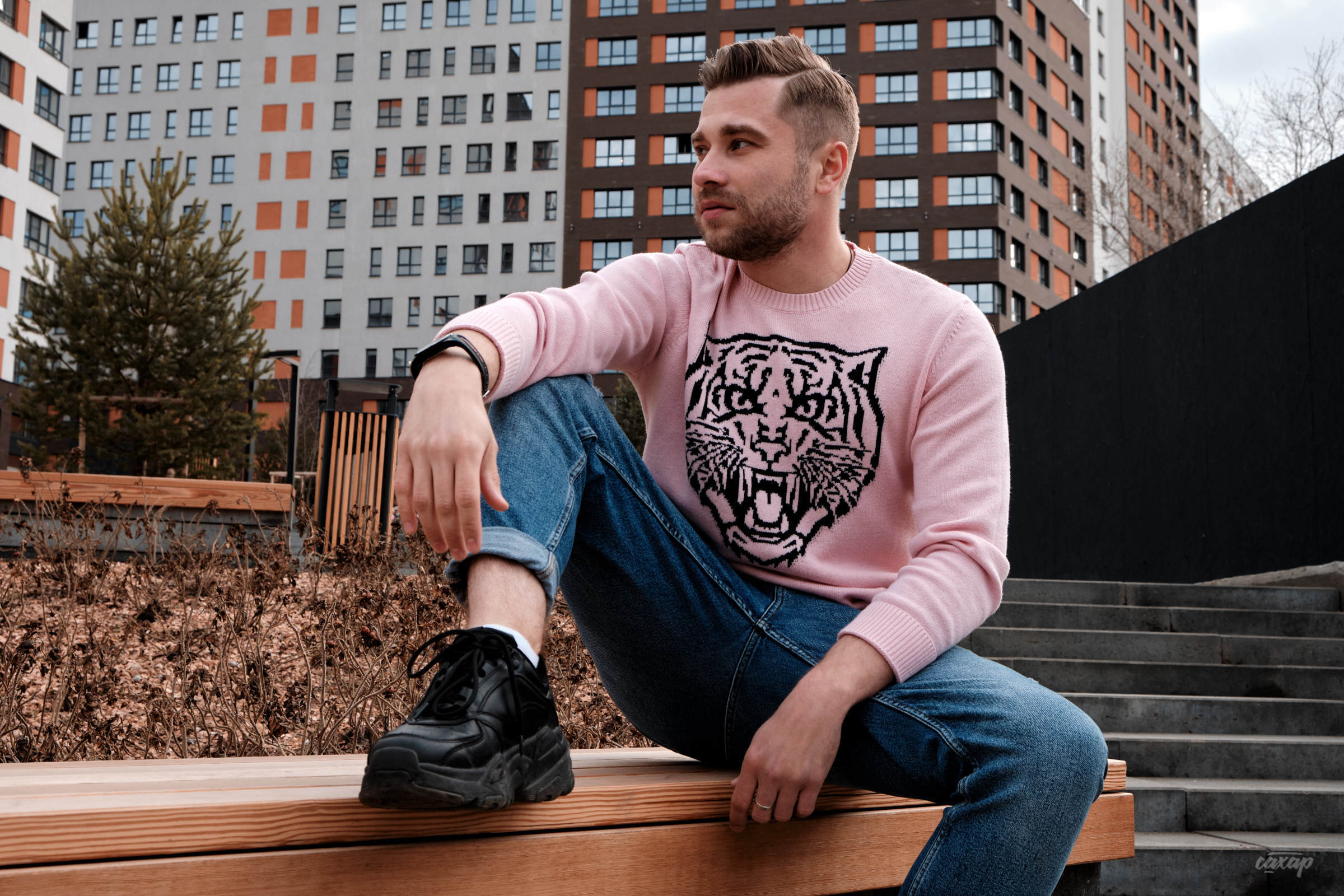 Search. Профессиональный фотограф в Екатеринбурге Юра Сахар