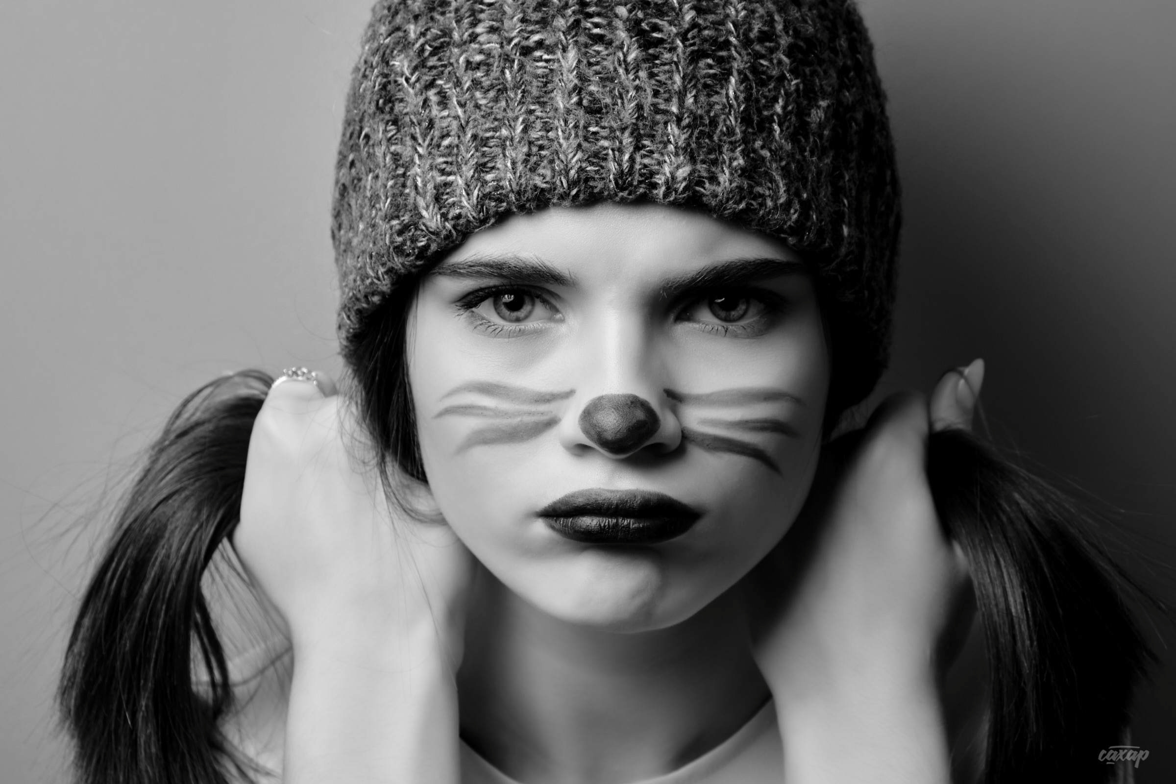 Black kitty. Профессиональный фотограф в Екатеринбурге Юра Сахар