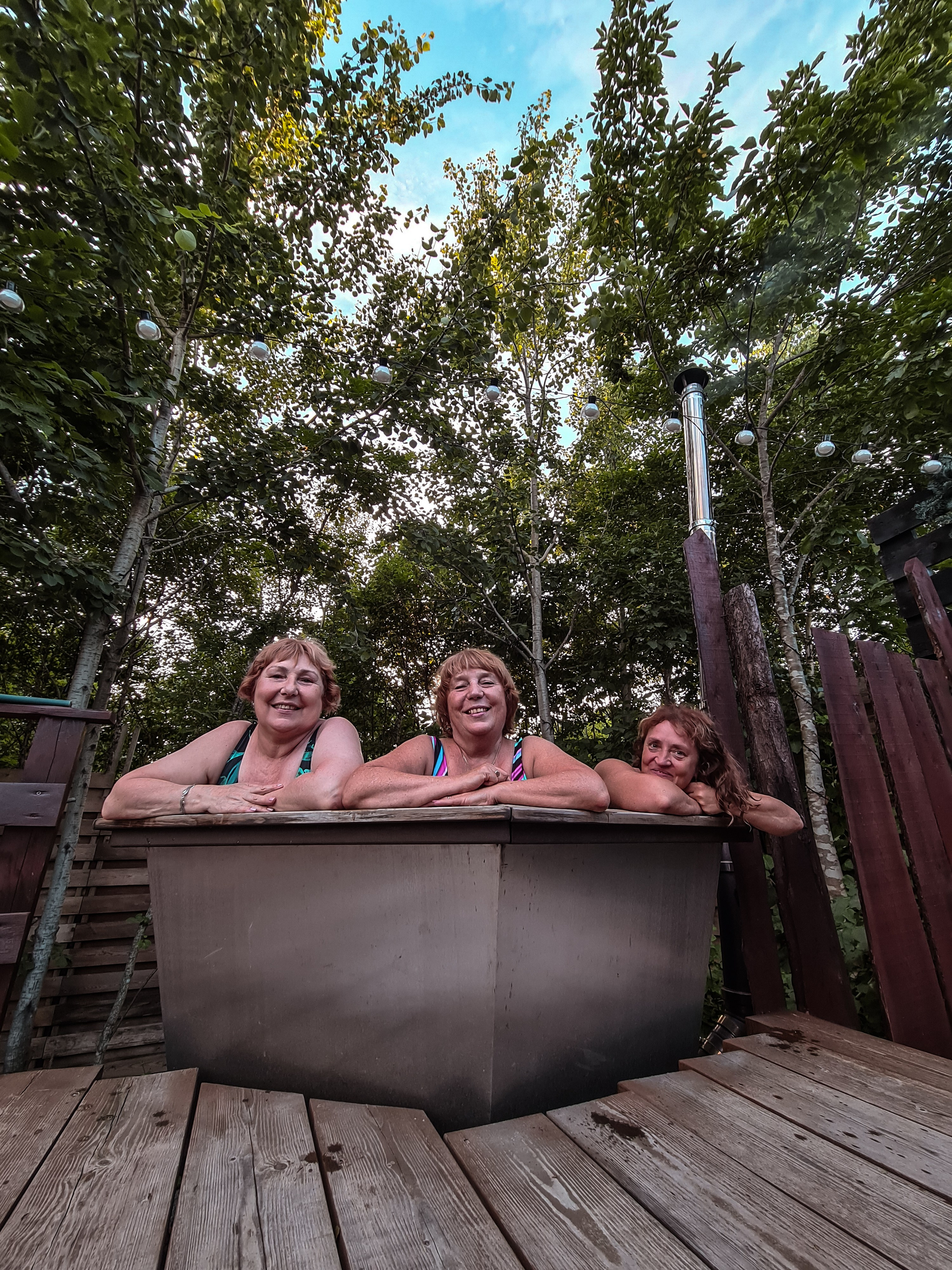 Гостевой фото. Вгости. Посуточная аренда дома во Владивостоке, баня с чаном. Теплый бассейн, геокупол. Аренда дома во Владивостоке, Надеждинском районе