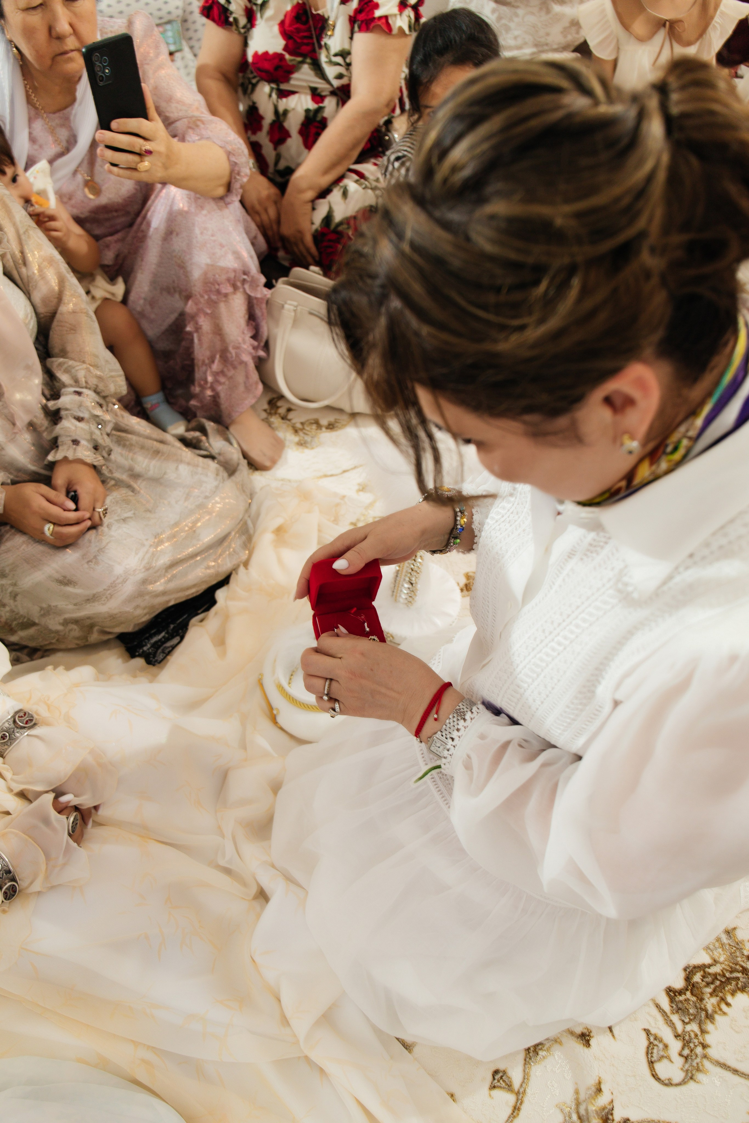 Aynur — syrğa salu. Wedding and Love story Photographer