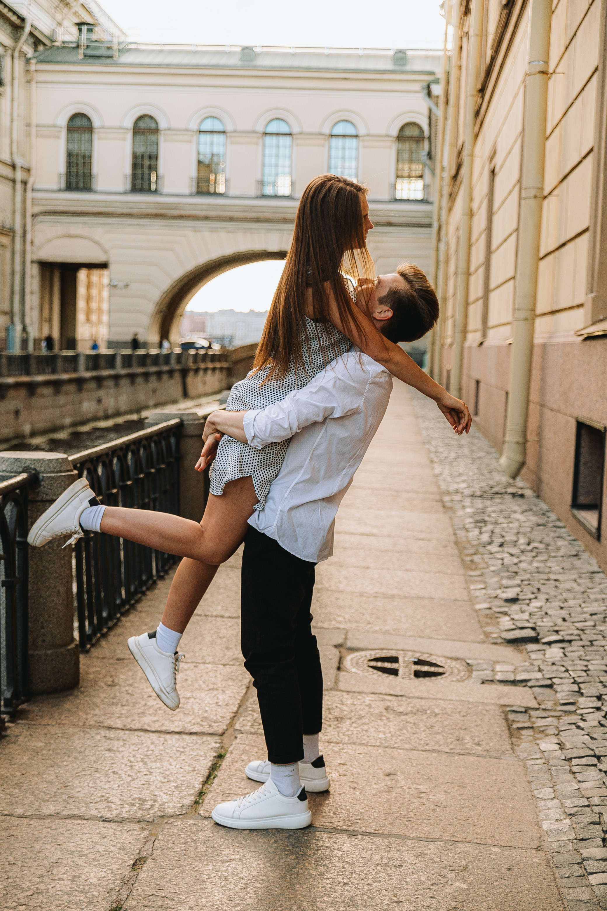 Love story. Алексей и Ирина. Летний Санкт-Петербург. Свадебный фотограф и видеограф — Сергей и Дарья