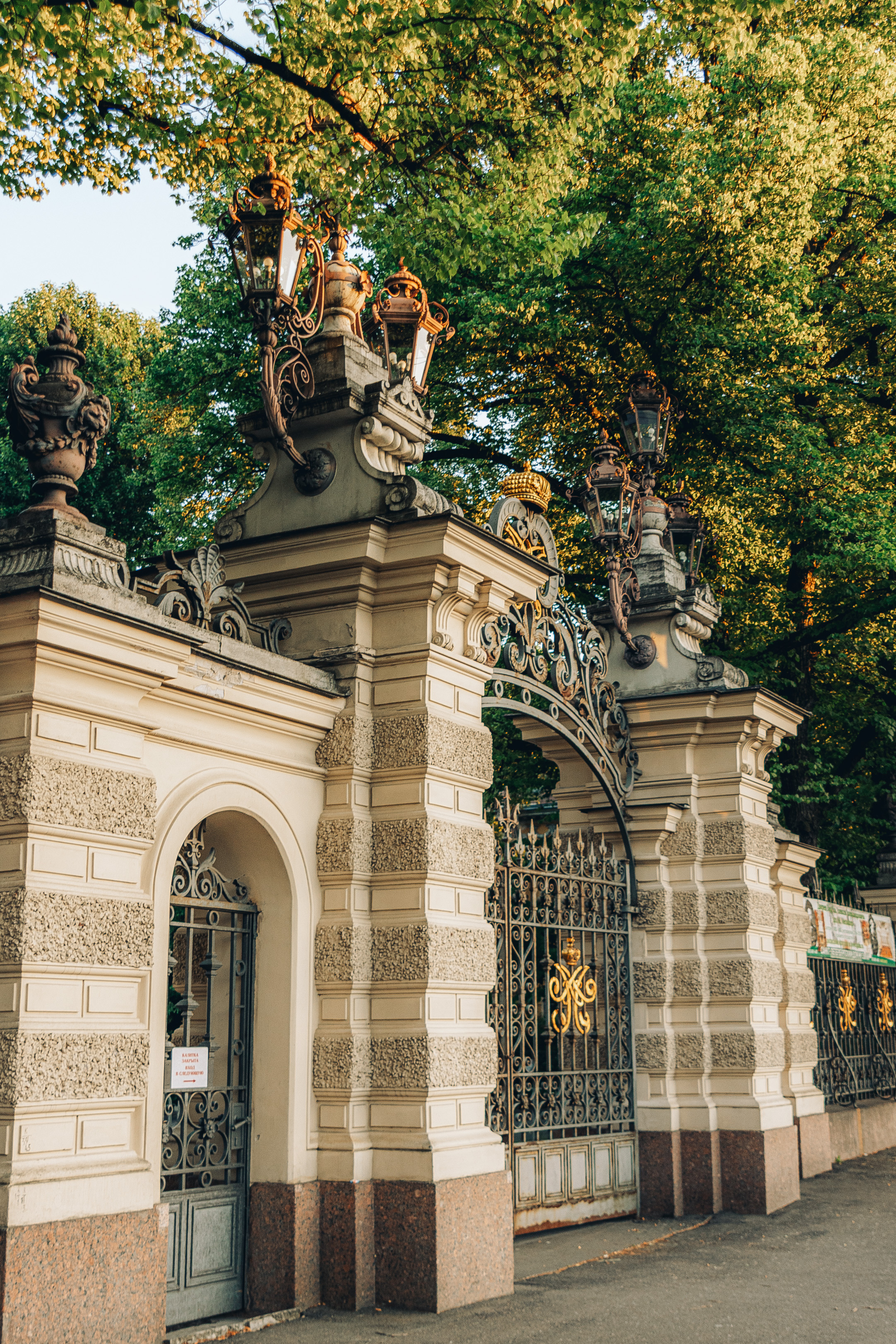 Love story. Майк и Рокси. Обводный канал, Дом музыки, Новая Голландия. Свадебный фотограф и видеограф — Сергей и Дарья
