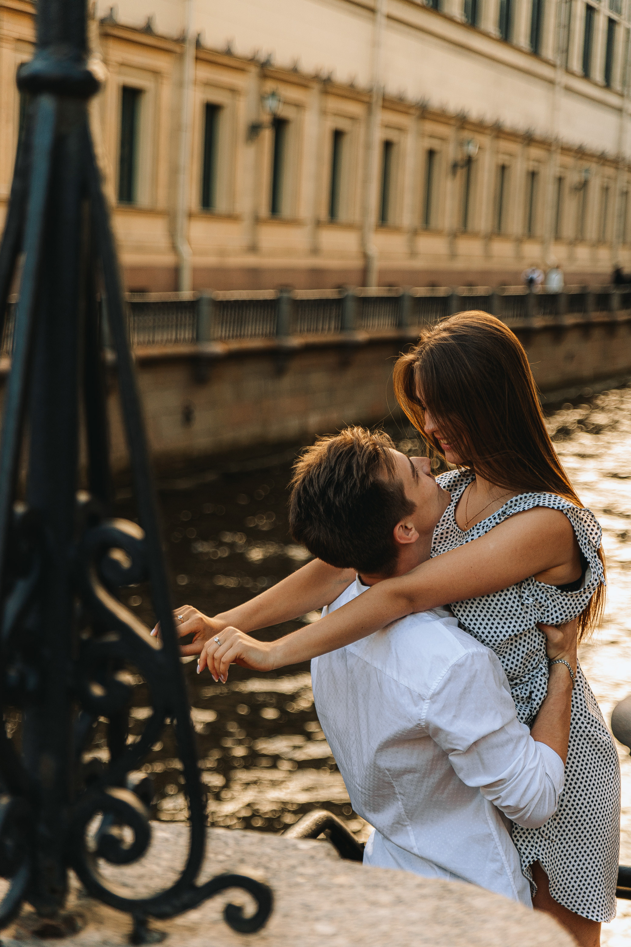 Love story. Алексей и Ирина. Летний Санкт-Петербург. Свадебный фотограф и видеограф — Сергей и Дарья