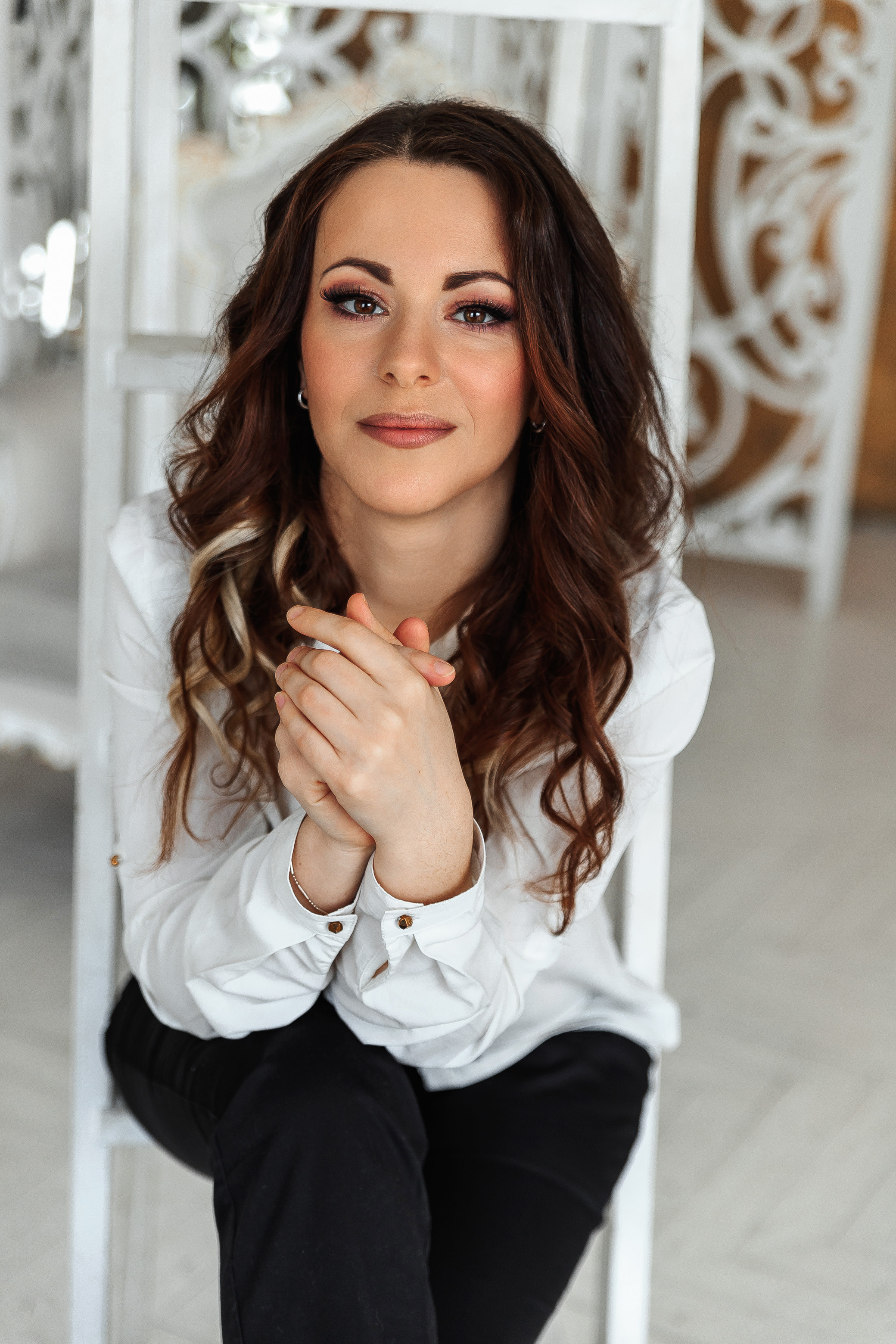 Студийная фотосессия. Светлый зал. Свадебный фотограф и видеограф — Сергей и Дарья