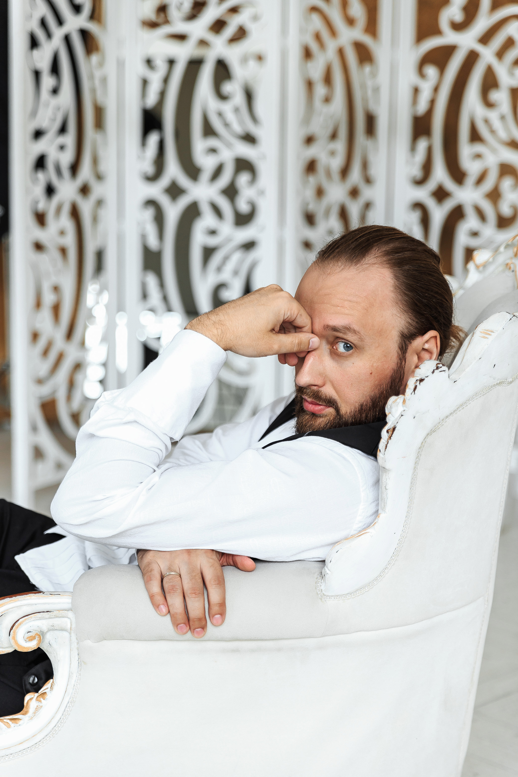 Студийная фотосессия. Светлый зал. Свадебный фотограф и видеограф — Сергей и Дарья