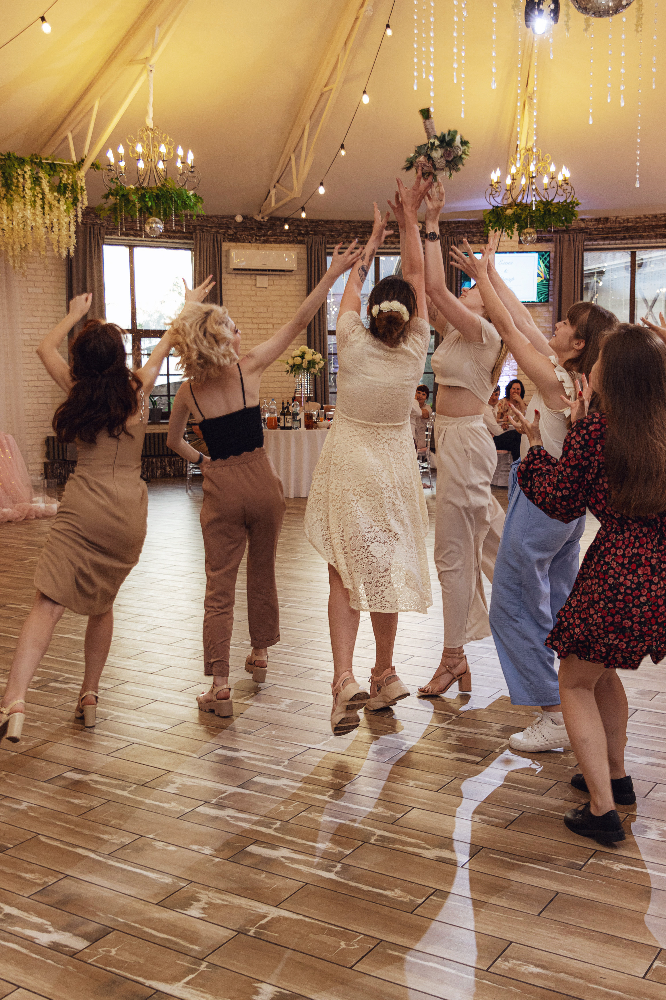 Свадебная фотосъёмка. Артур и Елена. 21.06.2021. Свадебный фотограф и видеограф — Сергей и Дарья