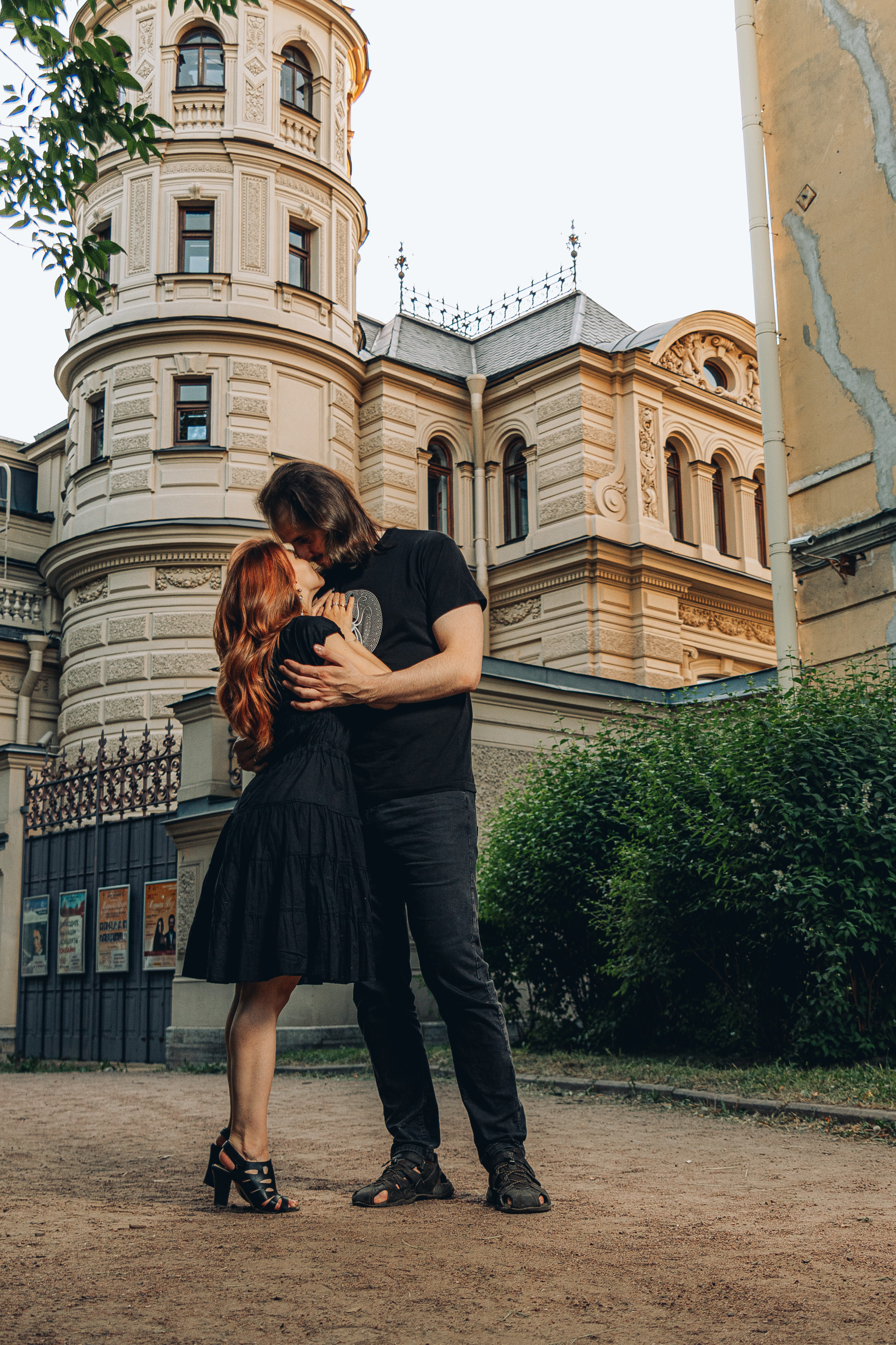 Love story. Майк и Рокси. Обводный канал, Дом музыки, Новая Голландия. Свадебный фотограф и видеограф — Сергей и Дарья