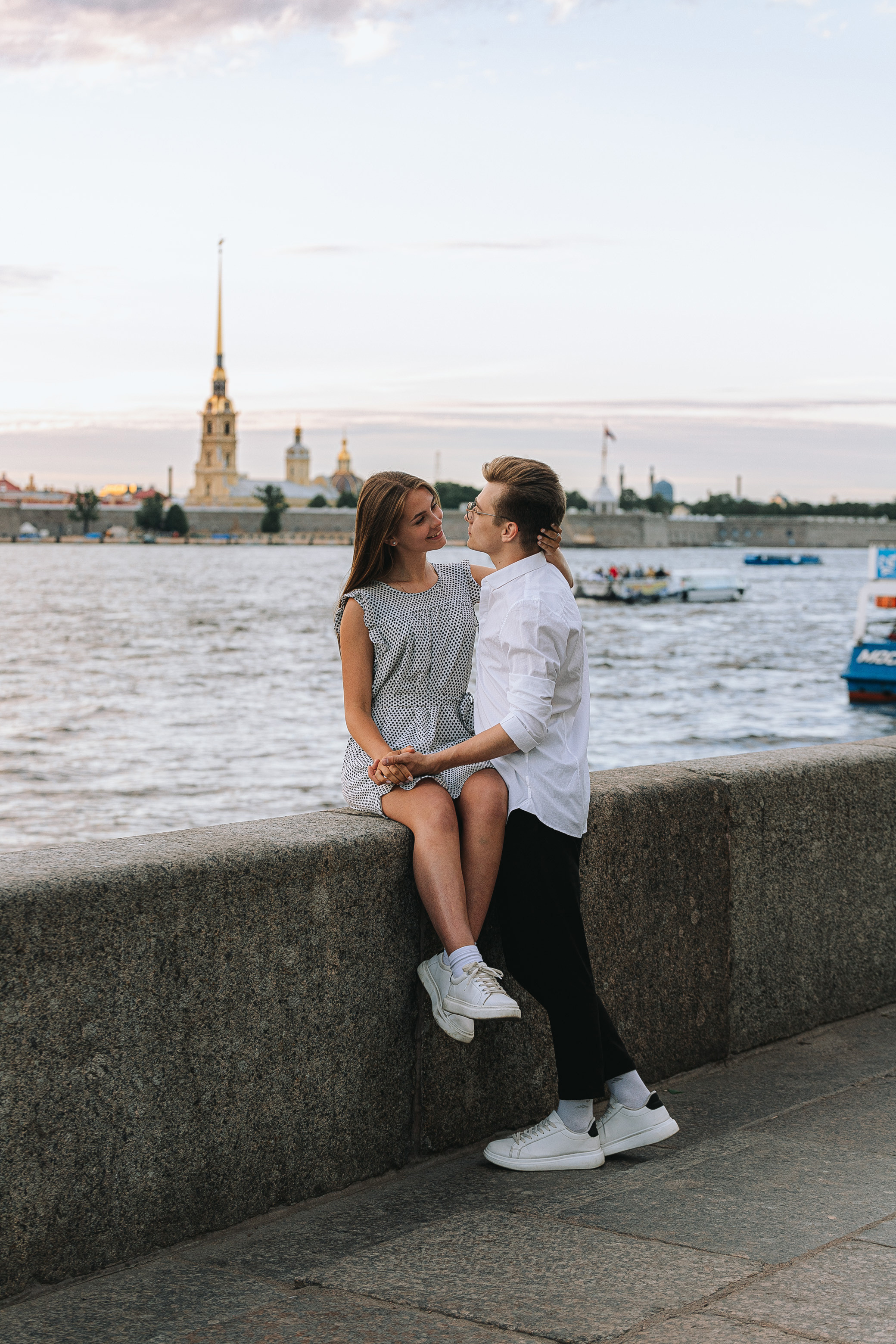 Love story. Алексей и Ирина. Летний Санкт-Петербург. Свадебный фотограф и видеограф — Сергей и Дарья