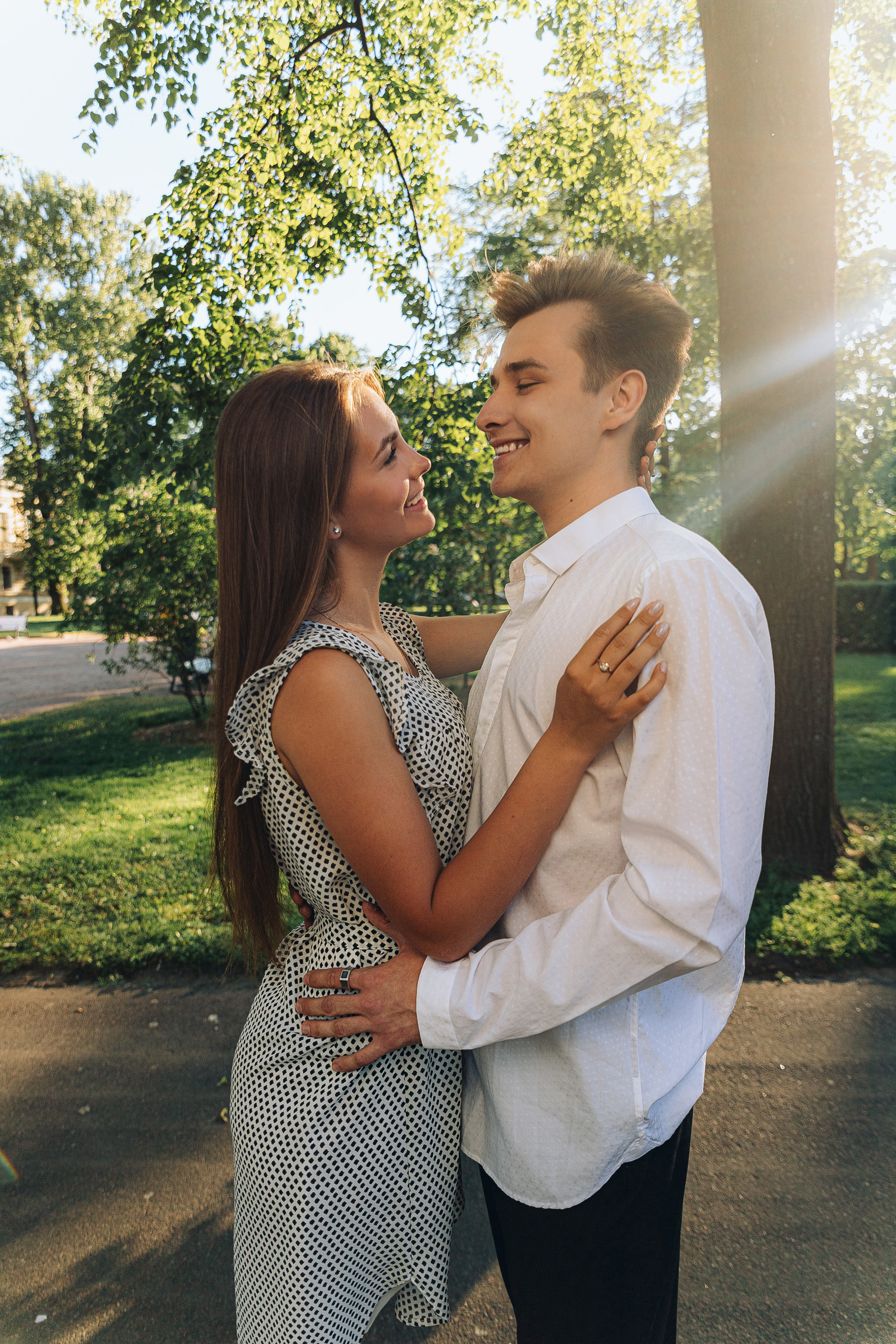 Love story. Алексей и Ирина. Летний Санкт-Петербург. Свадебный фотограф и видеограф — Сергей и Дарья