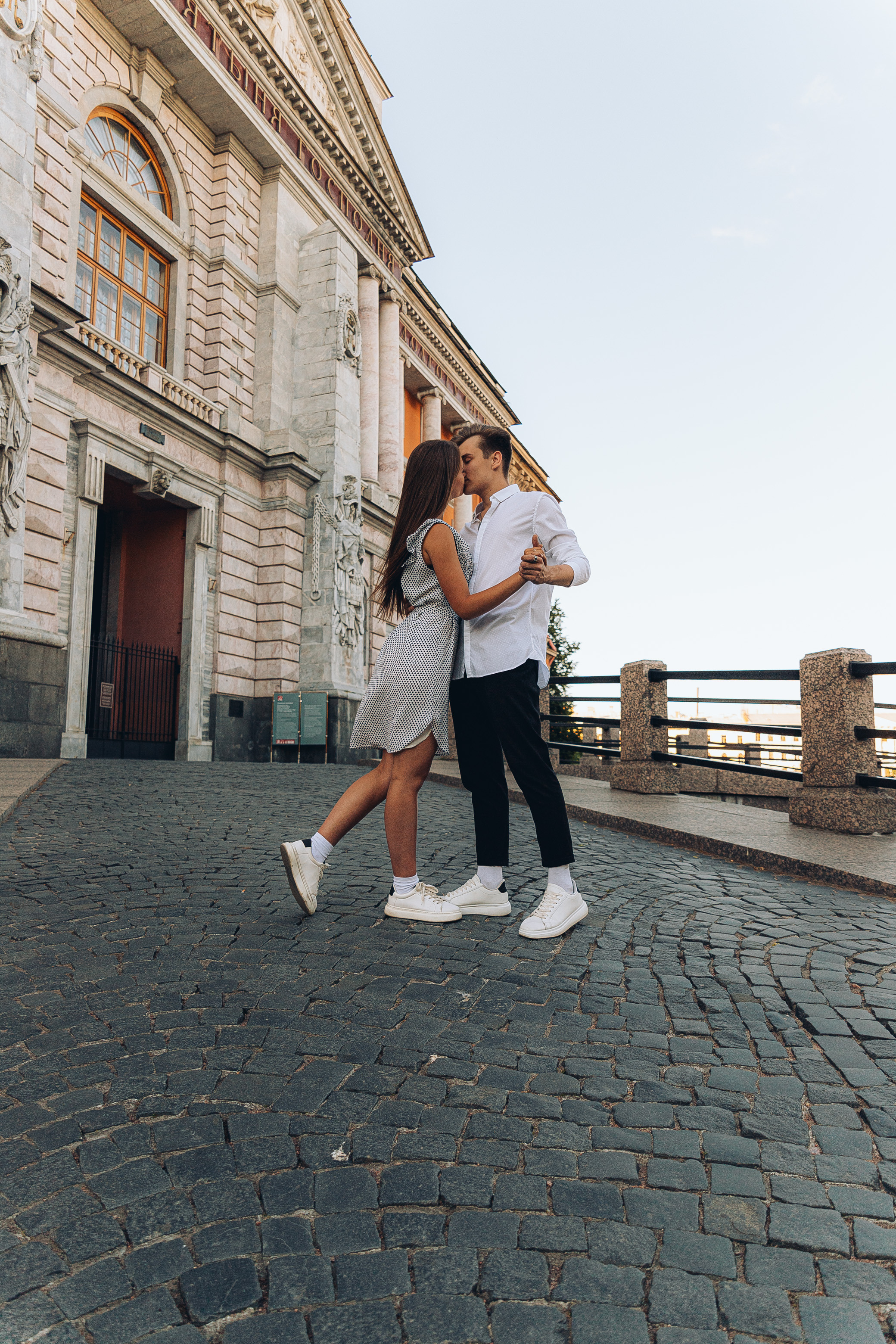 Love story. Алексей и Ирина. Летний Санкт-Петербург. Свадебный фотограф и видеограф — Сергей и Дарья