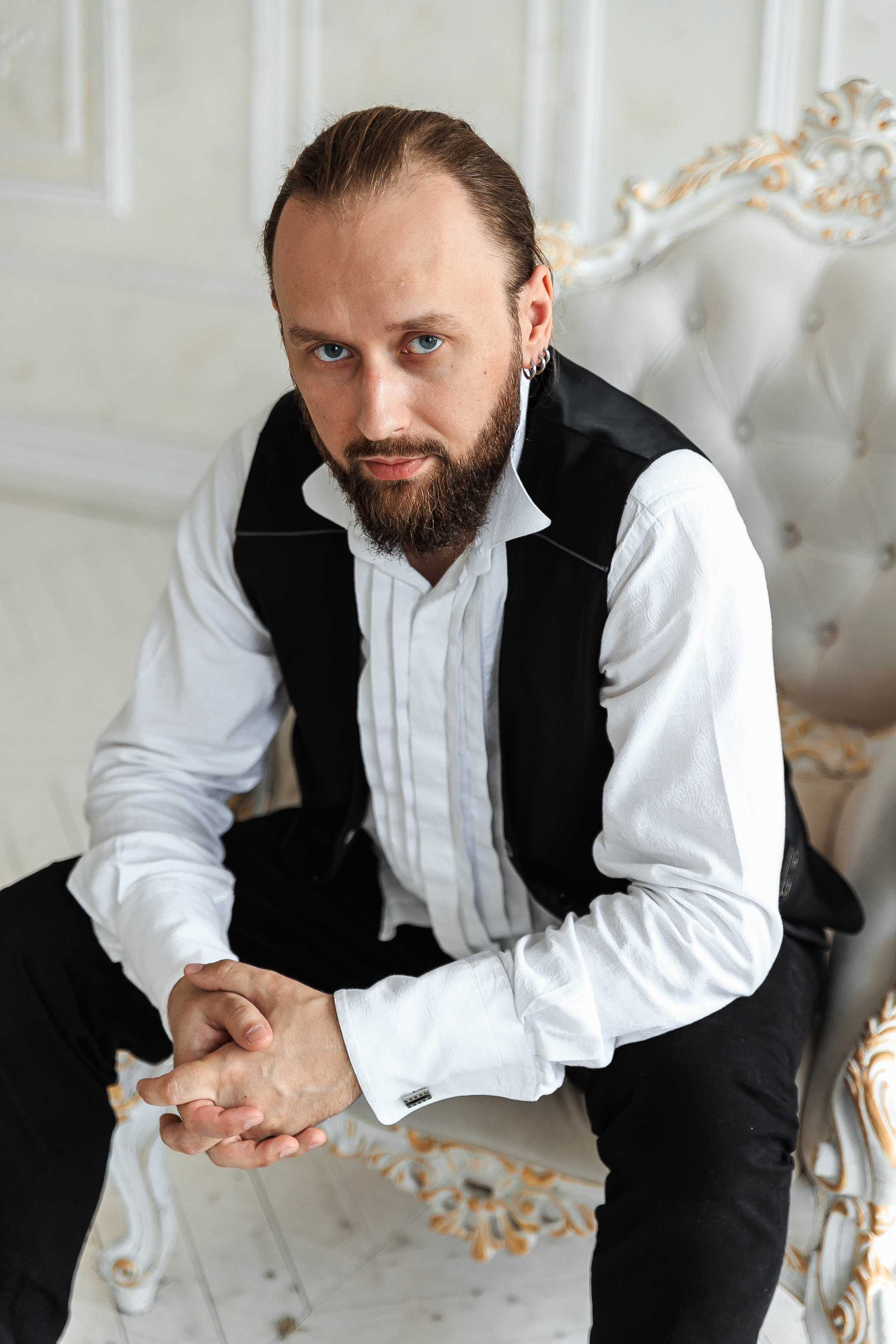 Студийная фотосессия. Светлый зал. Свадебный фотограф и видеограф — Сергей и Дарья