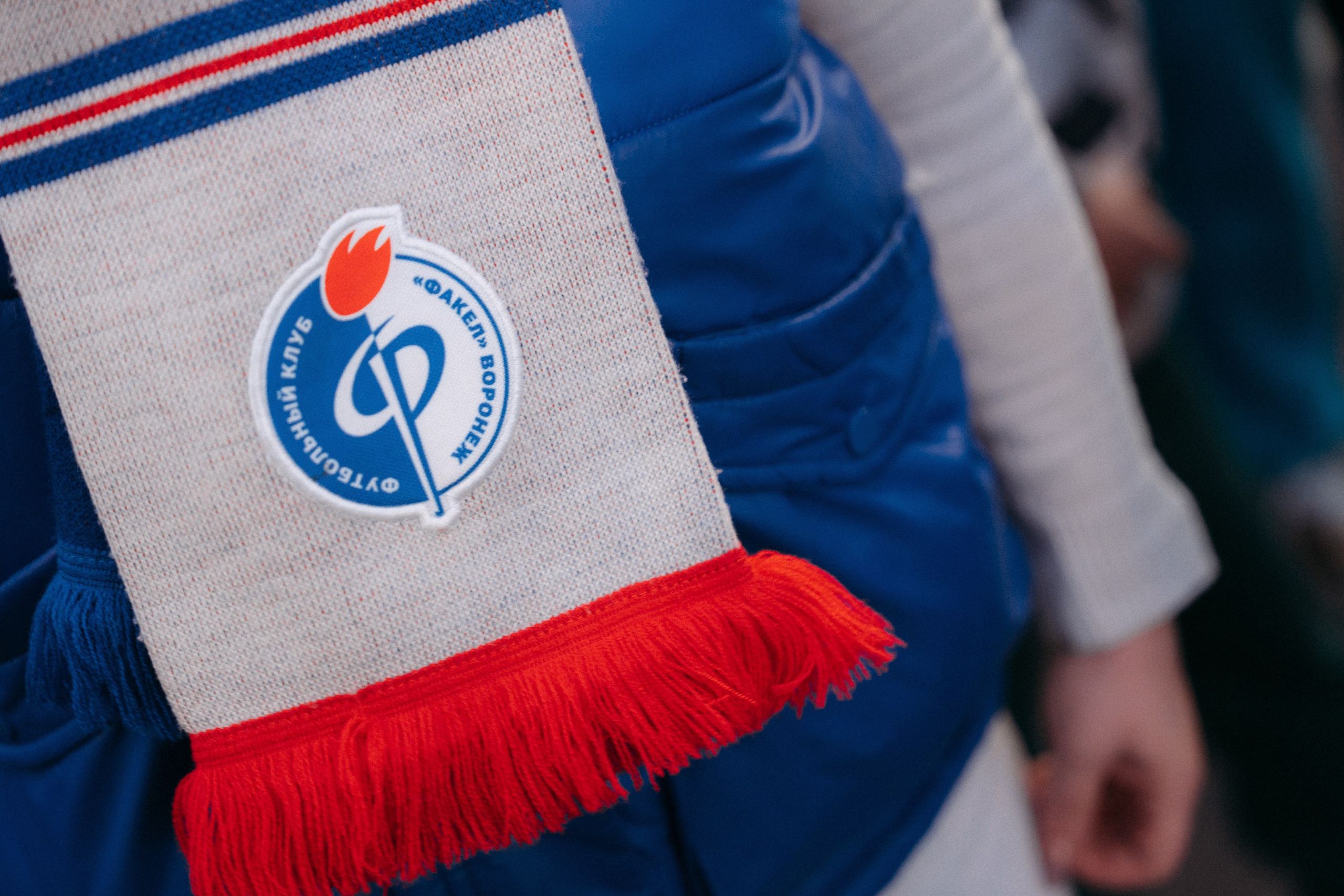 Символика футбольной команды Факел.