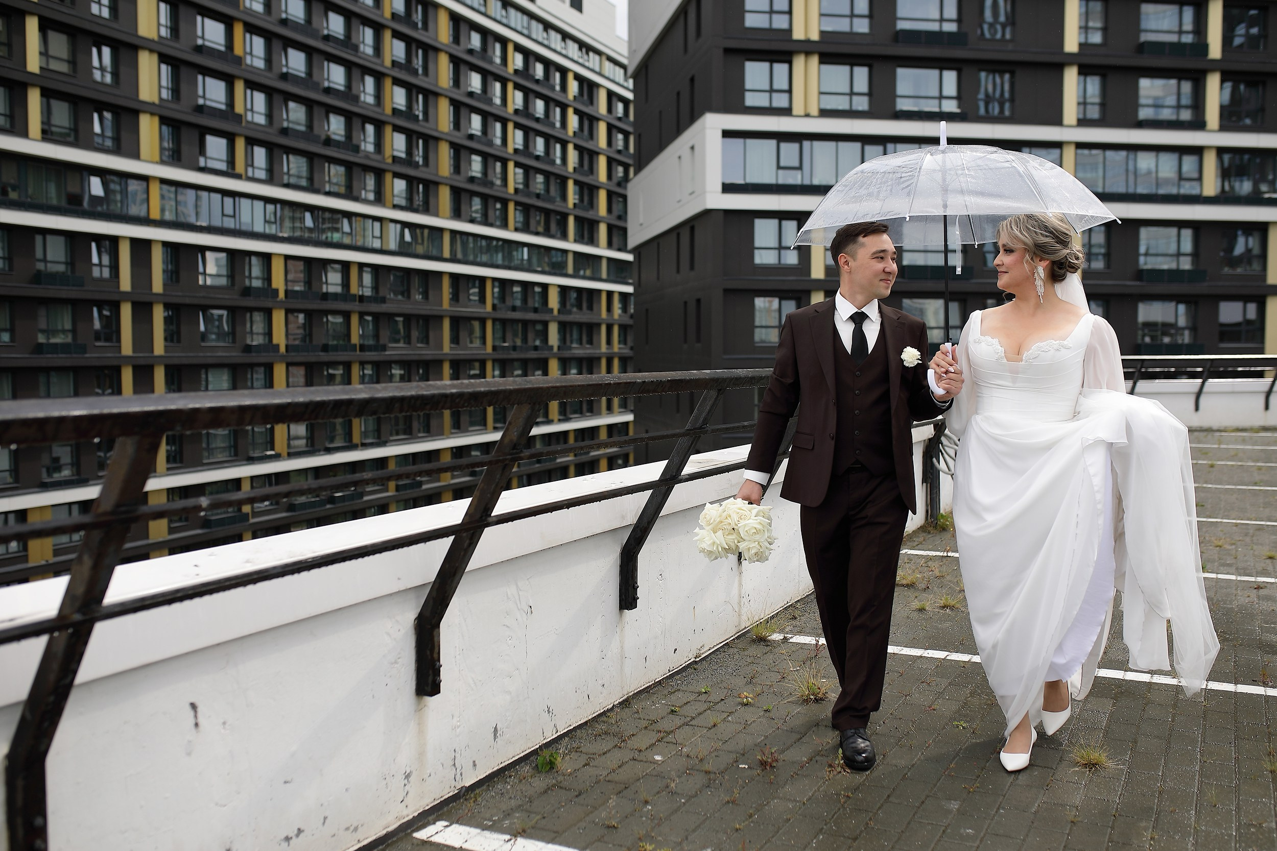 свадебная прогулка молодоженов