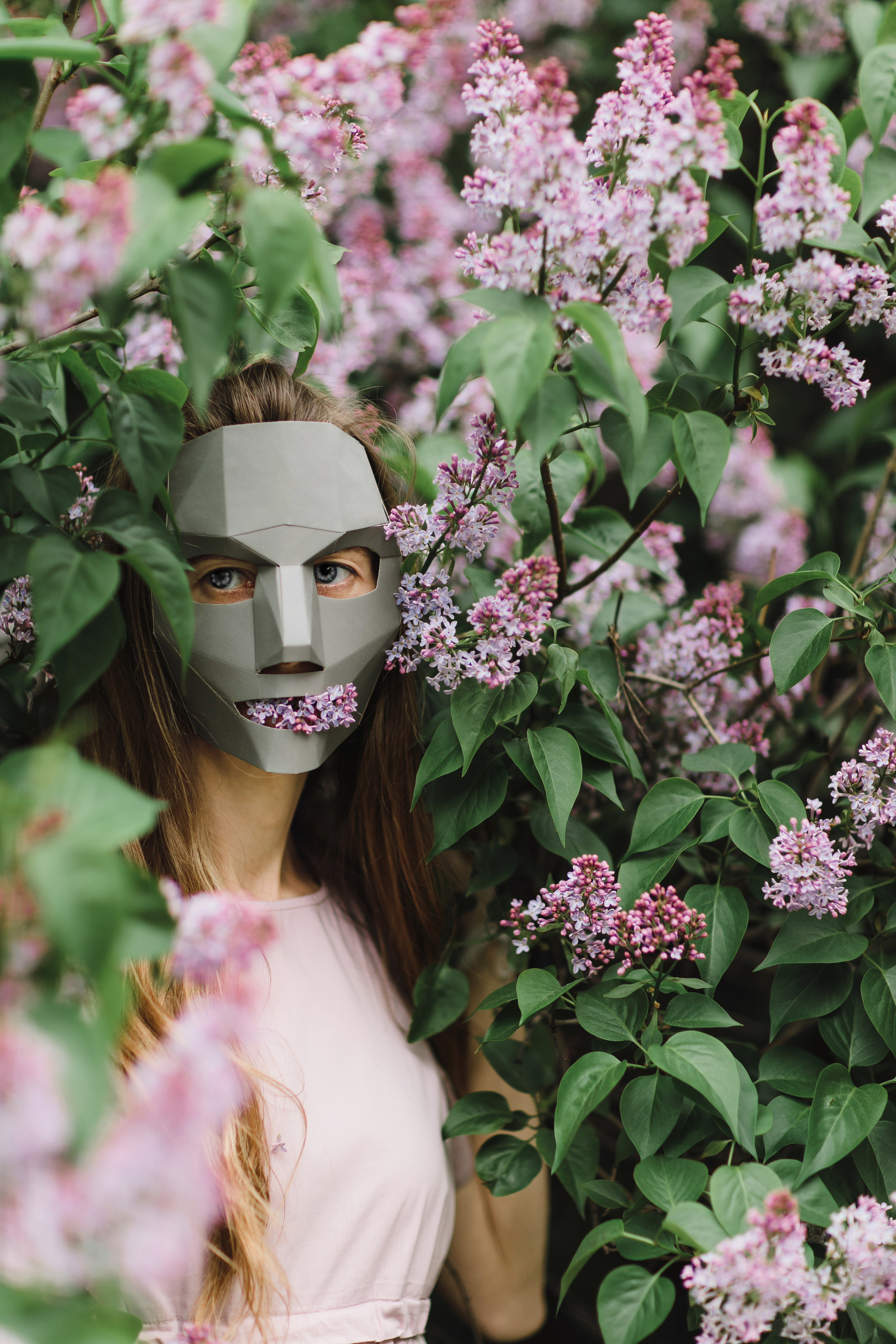 Весна 2020 в сирени. Портретный фотограф в Москве Анна Лукерьина