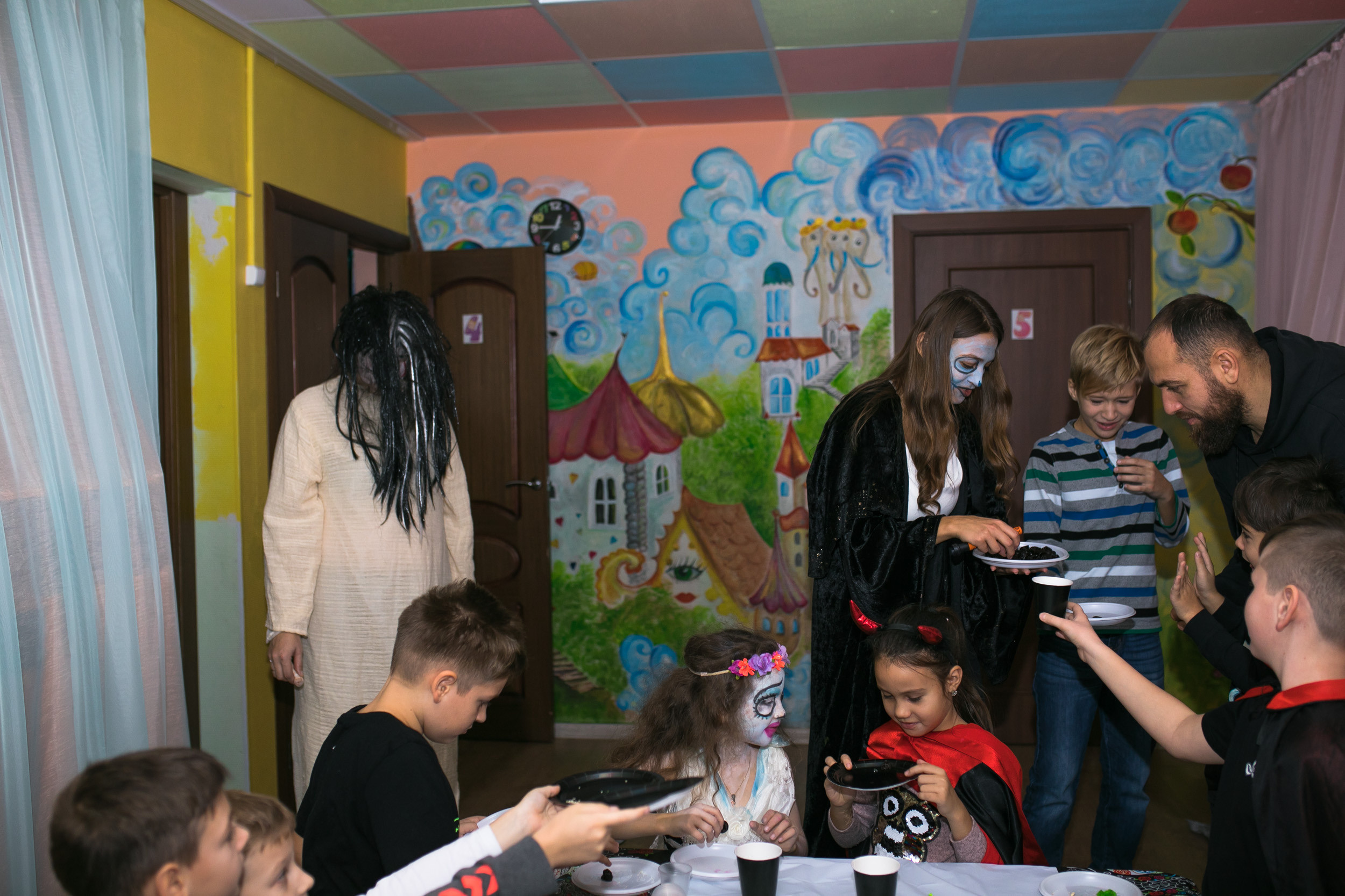 Хэллоуин в детском клубе. Портретный фотограф в Москве Анна Лукерьина
