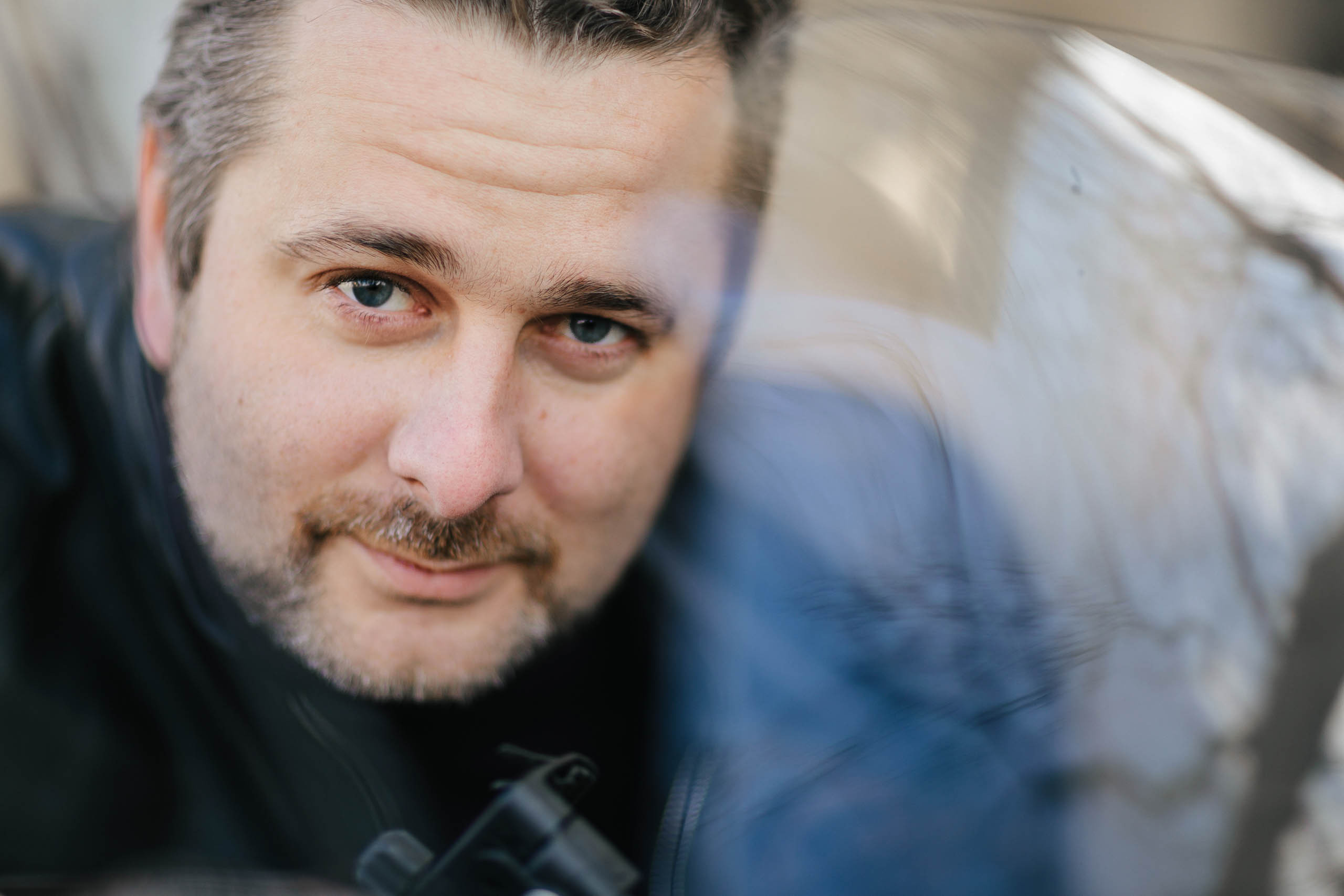 Мужской портрет для байкера Дмитрия. Портретный фотограф в Москве Анна Лукерьина