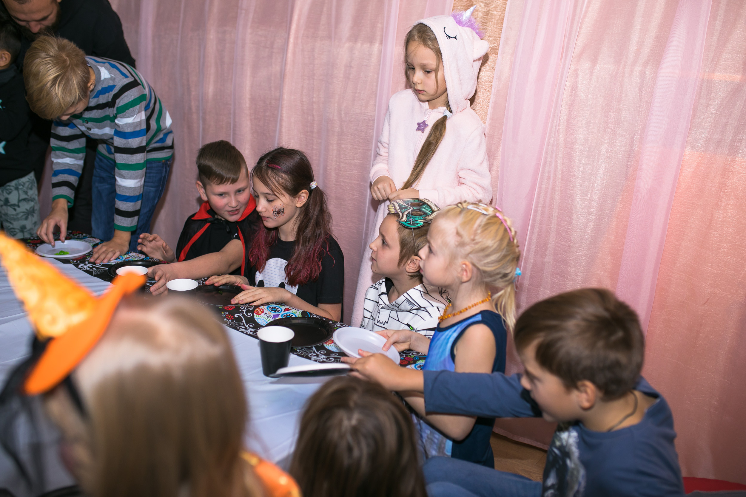 Хэллоуин в детском клубе. Портретный фотограф в Москве Анна Лукерьина