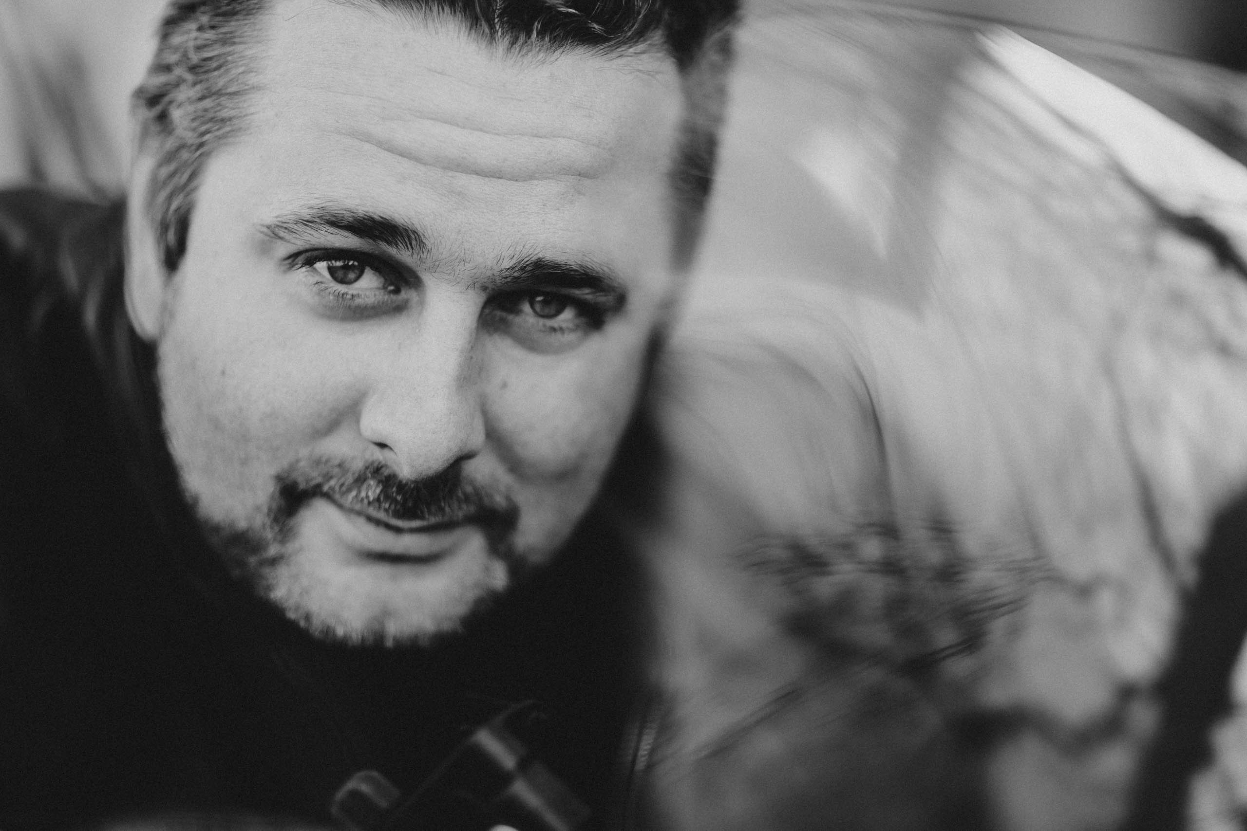 Мужской портрет для байкера Дмитрия. Портретный фотограф в Москве Анна Лукерьина