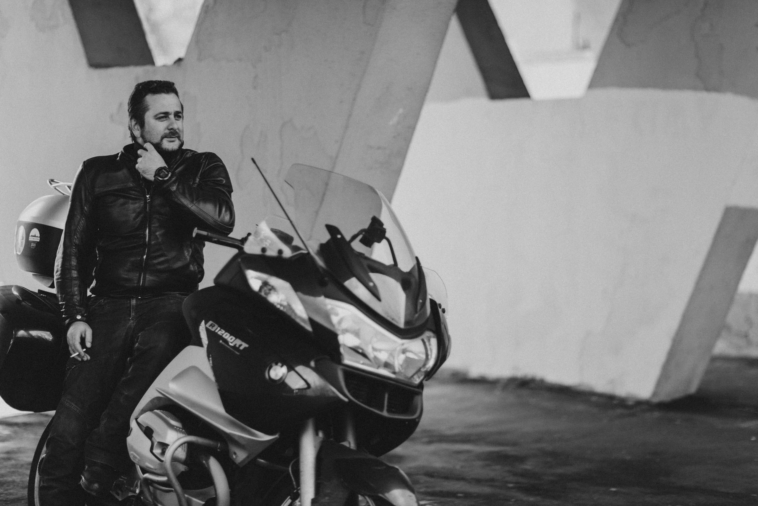 Мужской портрет для байкера Дмитрия. Портретный фотограф в Москве Анна Лукерьина