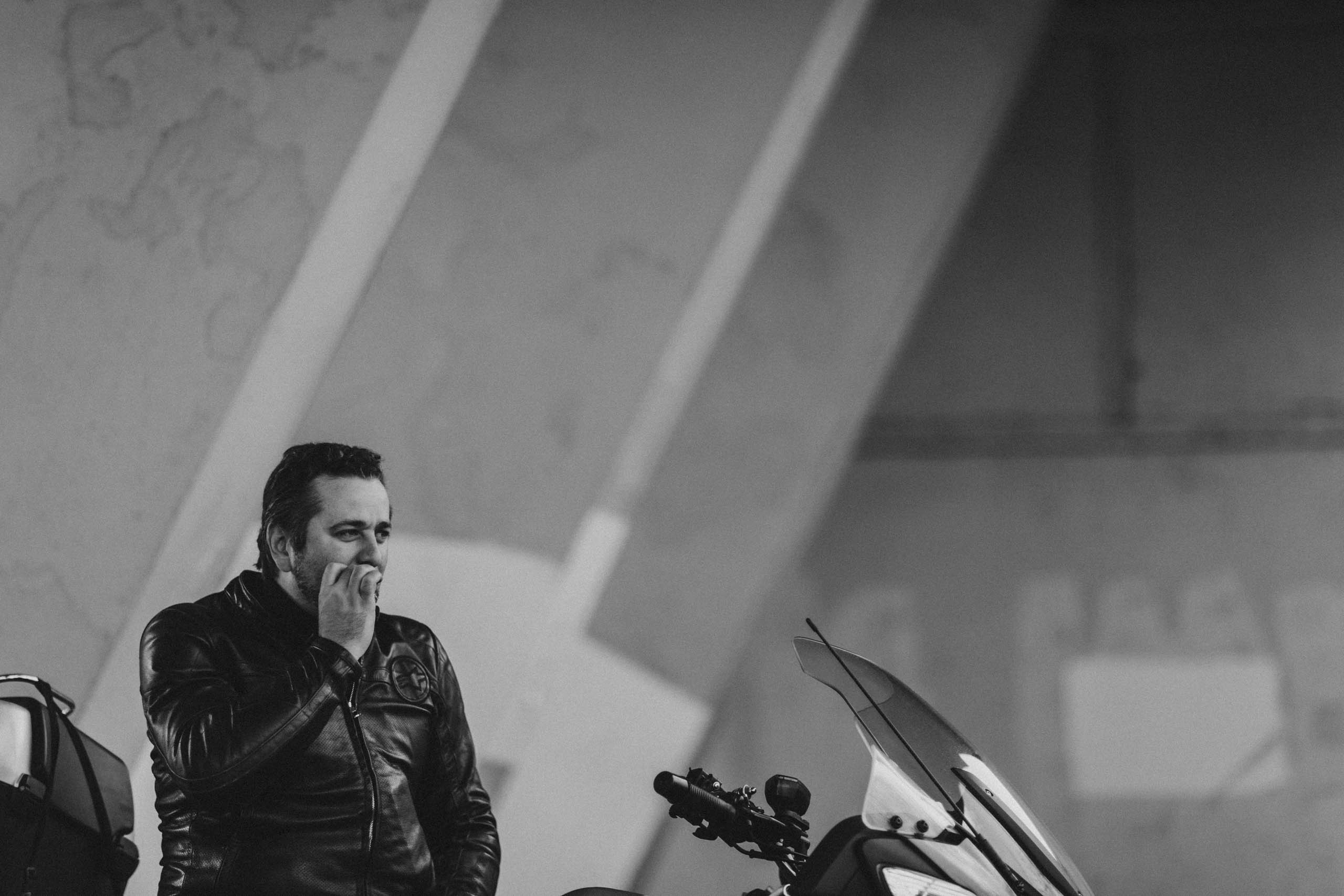 Мужской портрет для байкера Дмитрия. Портретный фотограф в Москве Анна Лукерьина