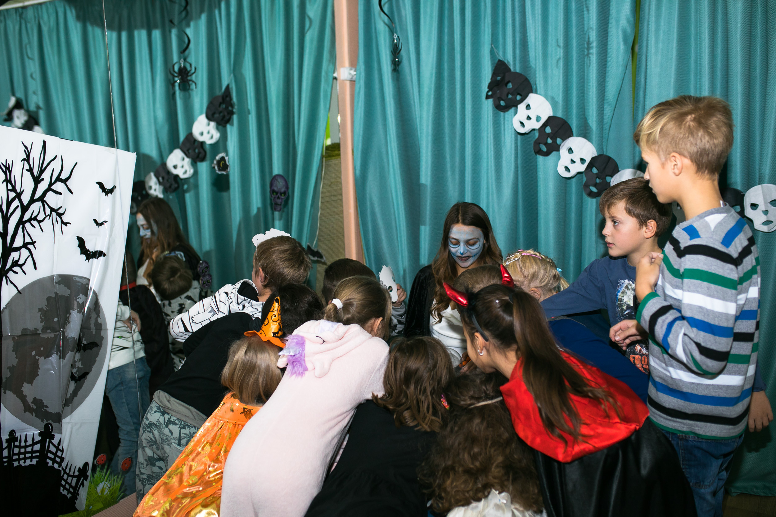 Хэллоуин в детском клубе. Портретный фотограф в Москве Анна Лукерьина
