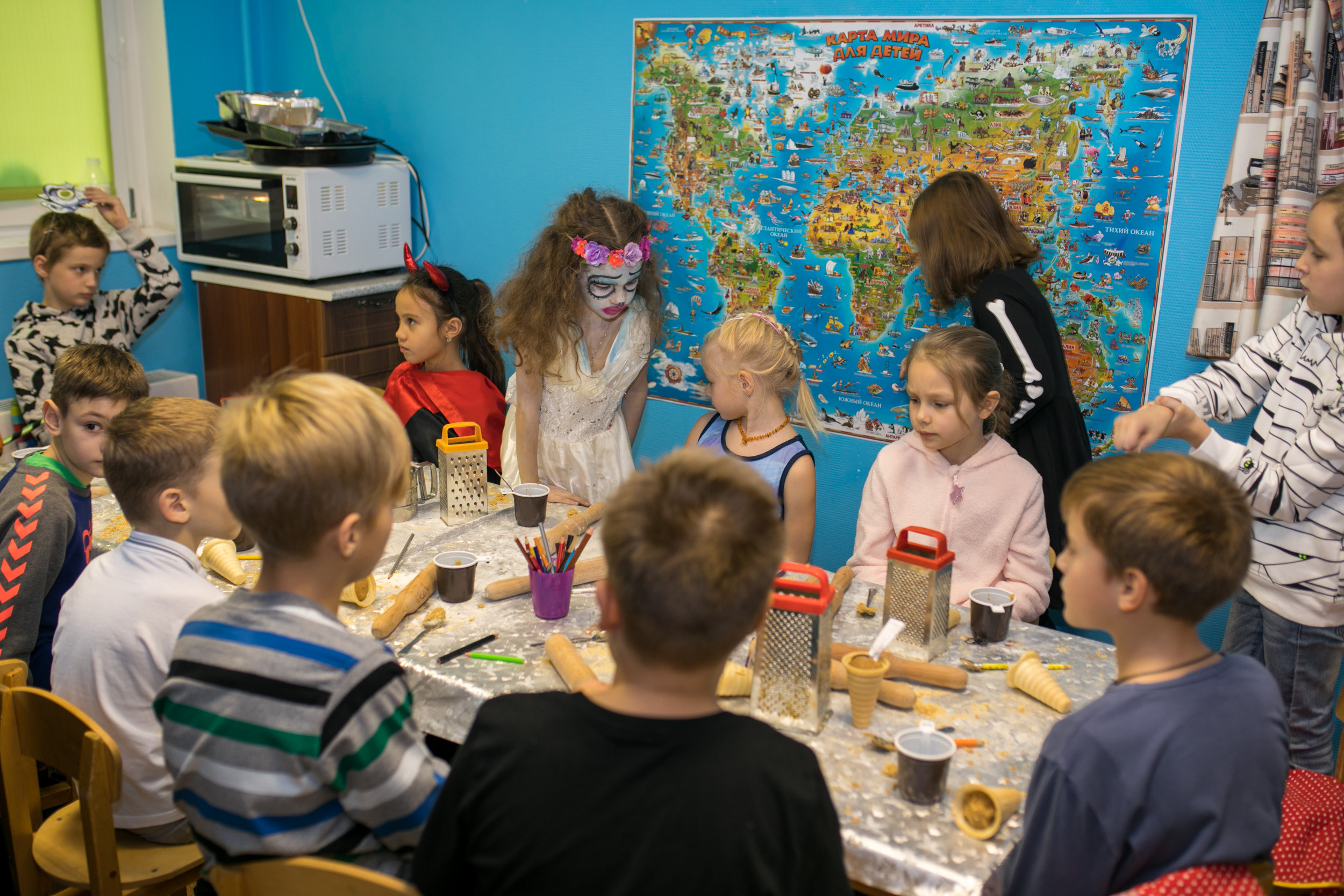 Хэллоуин в детском клубе. Портретный фотограф в Москве Анна Лукерьина
