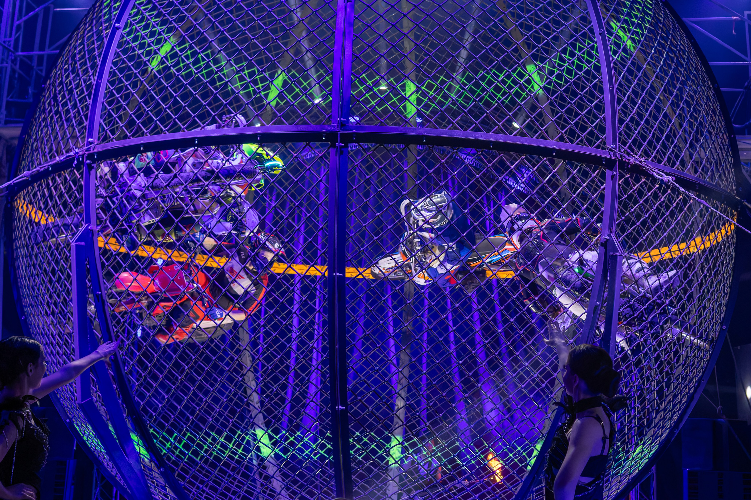 Репортаж с DEMIDOVSHOW. Семейный, свадебный, репортажный фотограф в Нижнем Новгороде Сергей Уткин