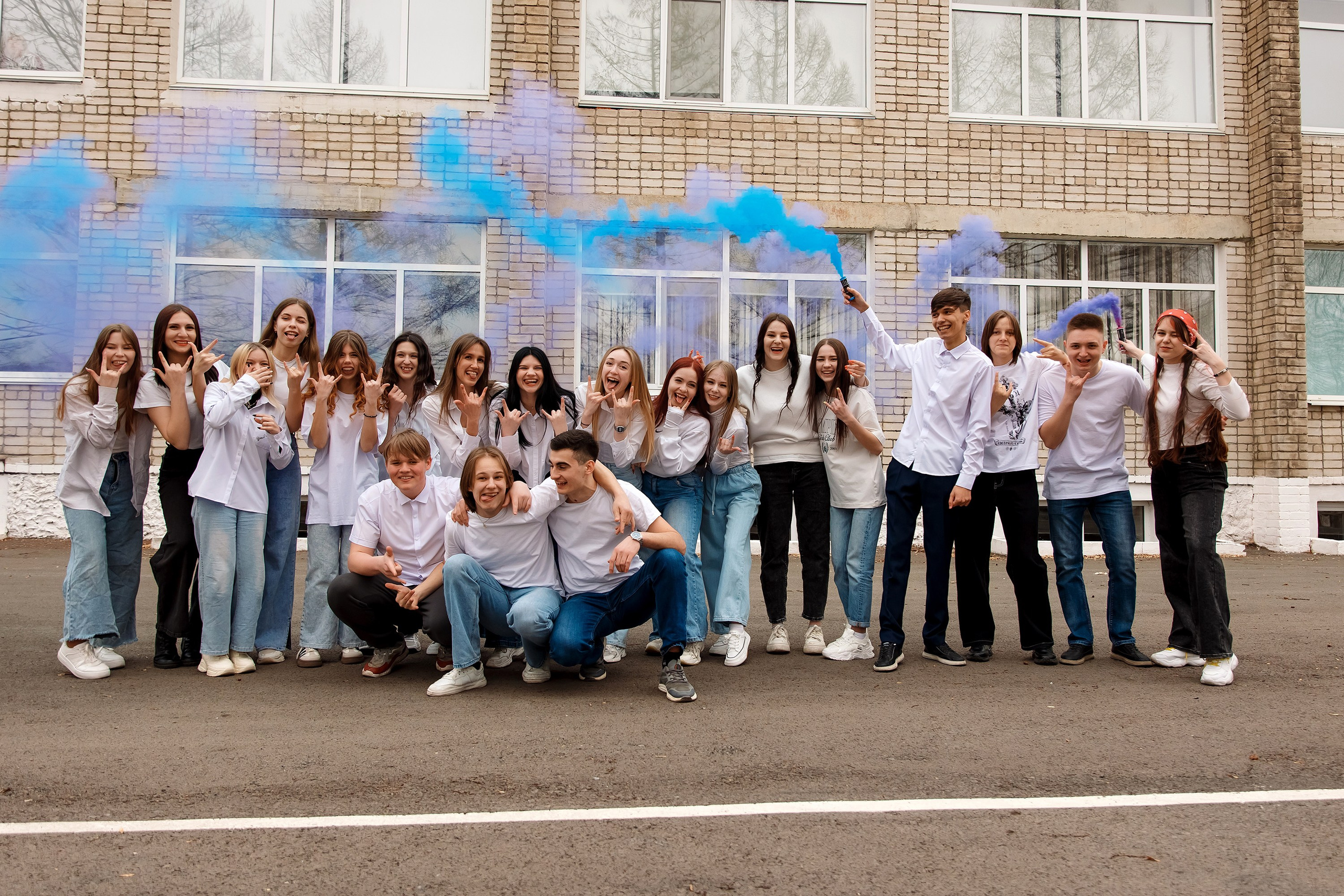 11 класс с. Барабаш. Фотограф Любовь Корниенко, Примоский край