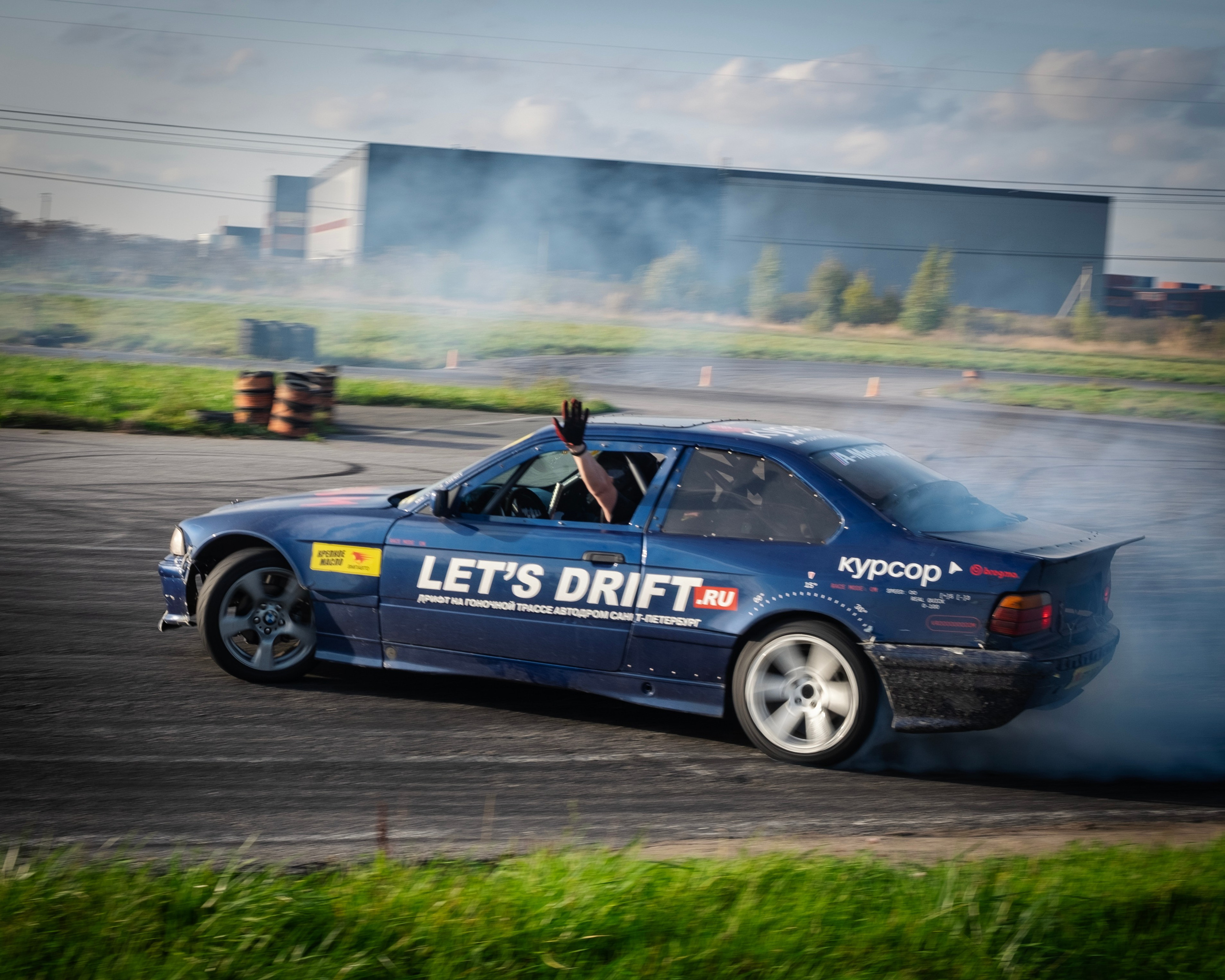 AUTODROM FEST 21.09.25. Автомобильные фотографии и рисунки в Санкт-Петербурги Пашков Дмитрий