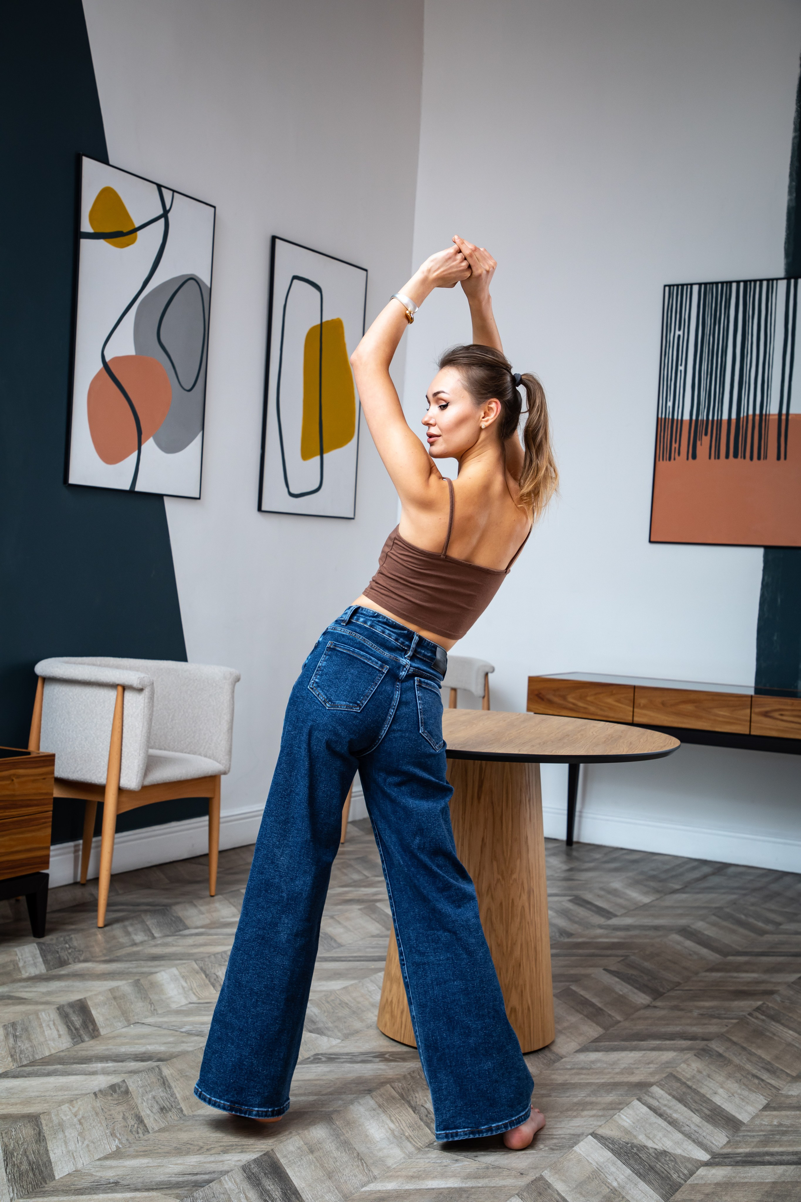 Фотосъемка для маркетплейсов с моделью в Москве и Московской области. Фотостудия в Москве LUXARTPHOTO