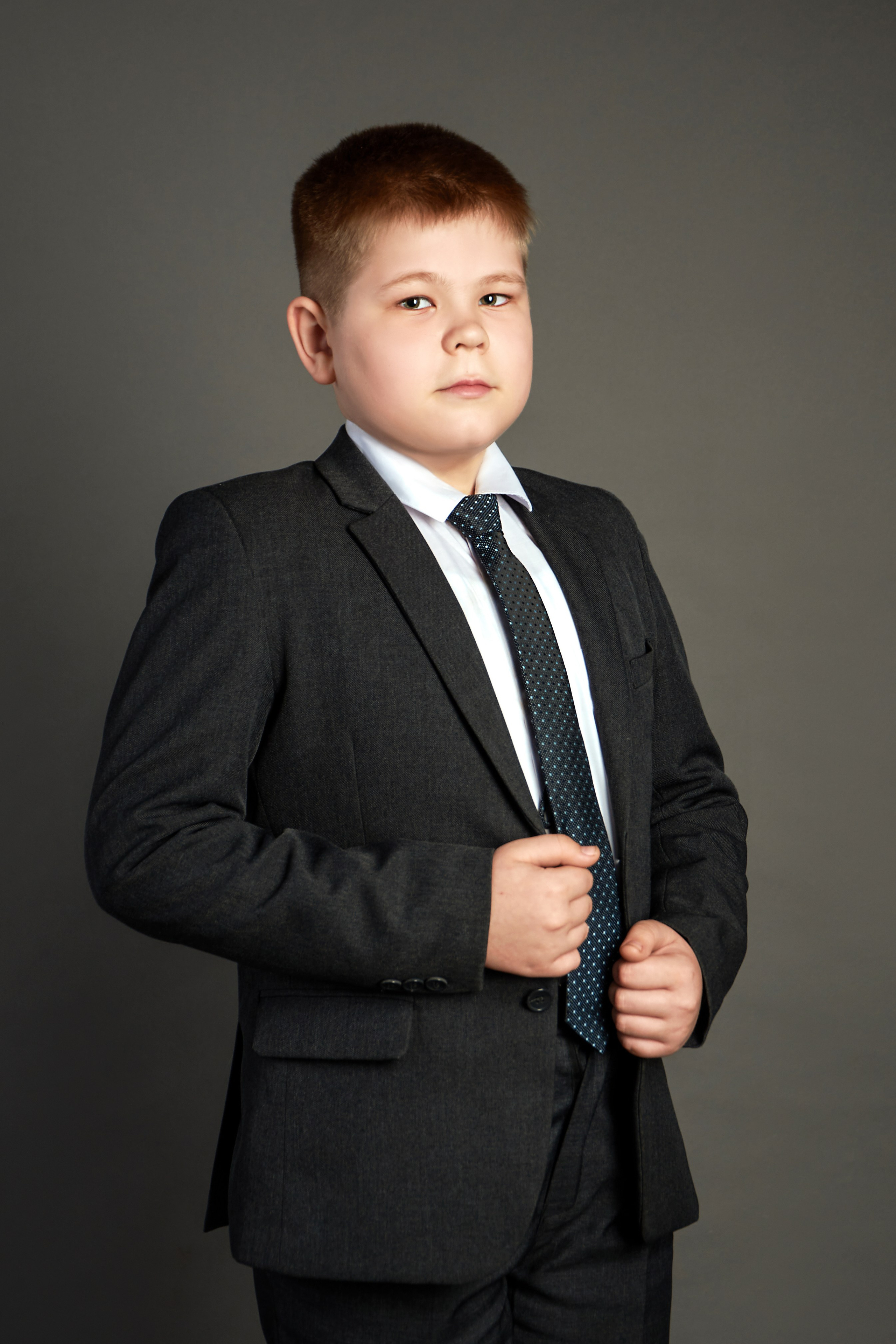 Портретная съемка в альбом. Лицей, 4-й класс. Ольга Чёкотова (Фотограф Кострома)