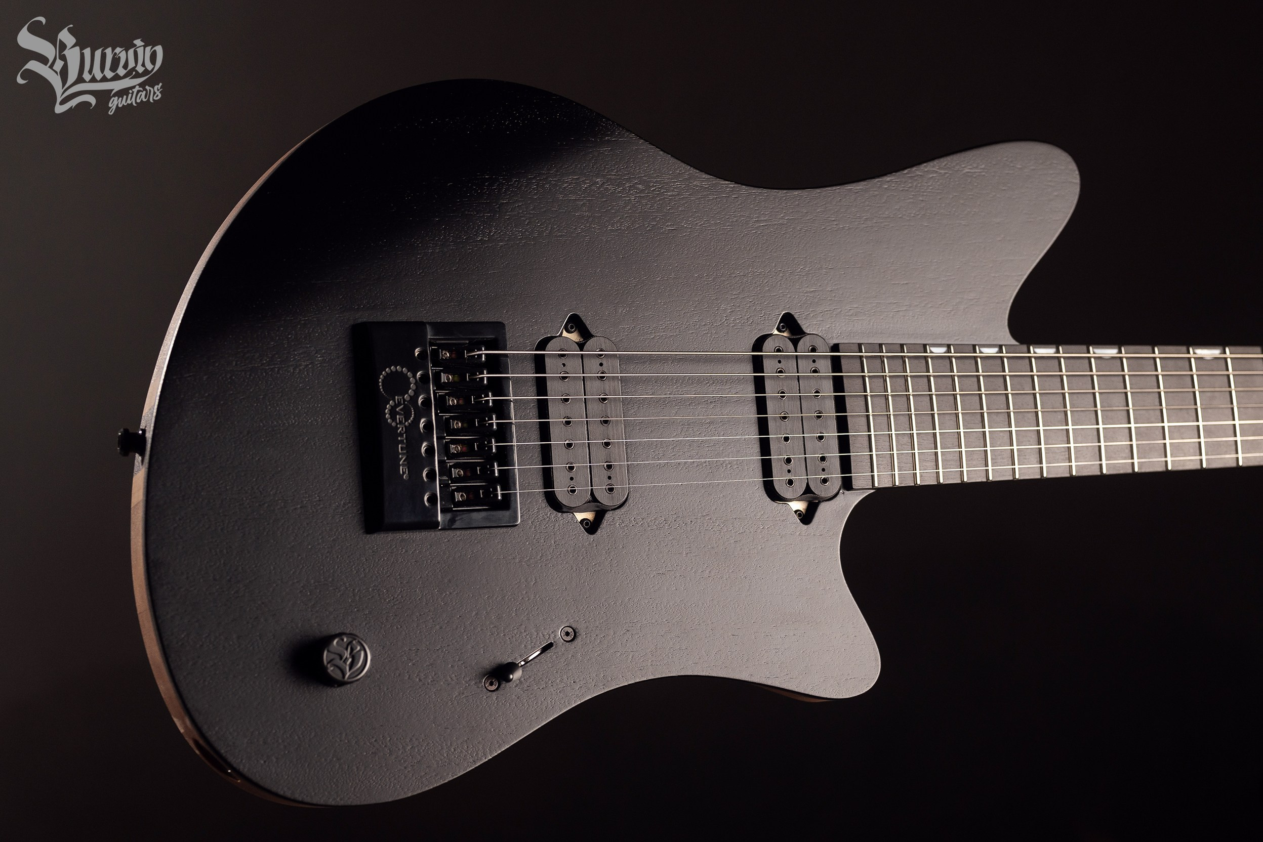 046 YAGA. Master of making guitars and basses to order