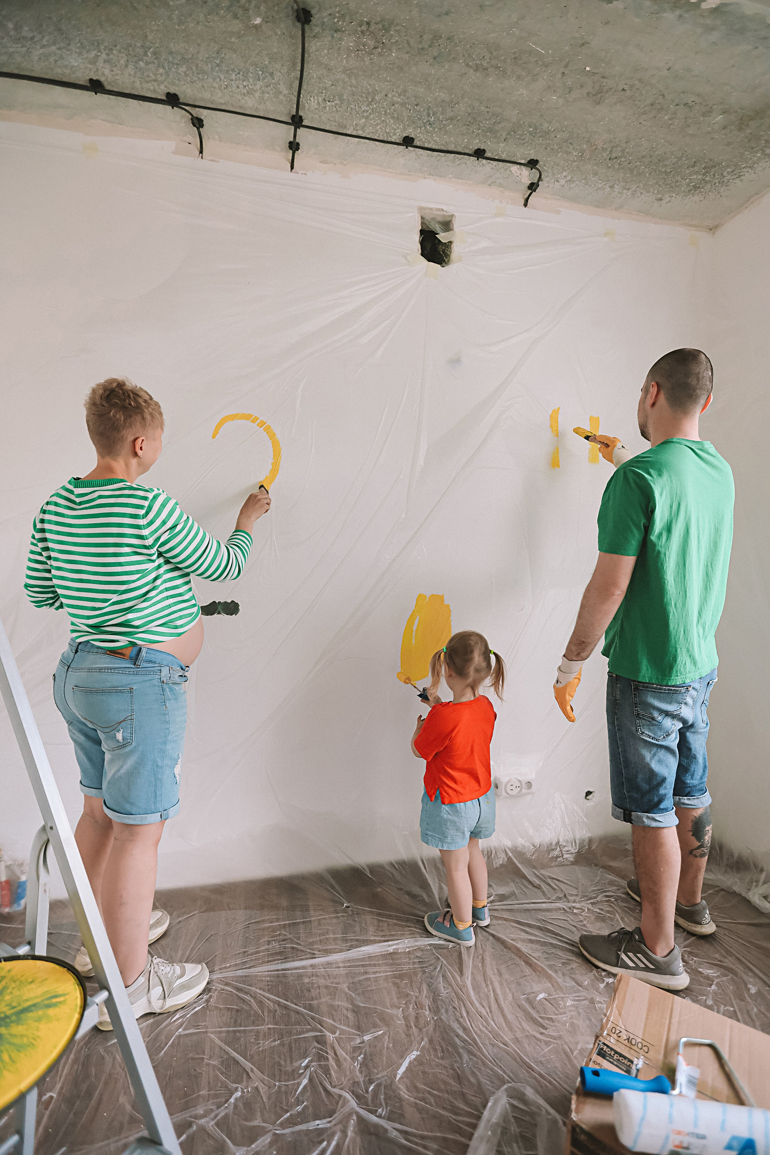 Ремонт. Семейный фотограф Тюмень, фотограф на роды Салмина Мария