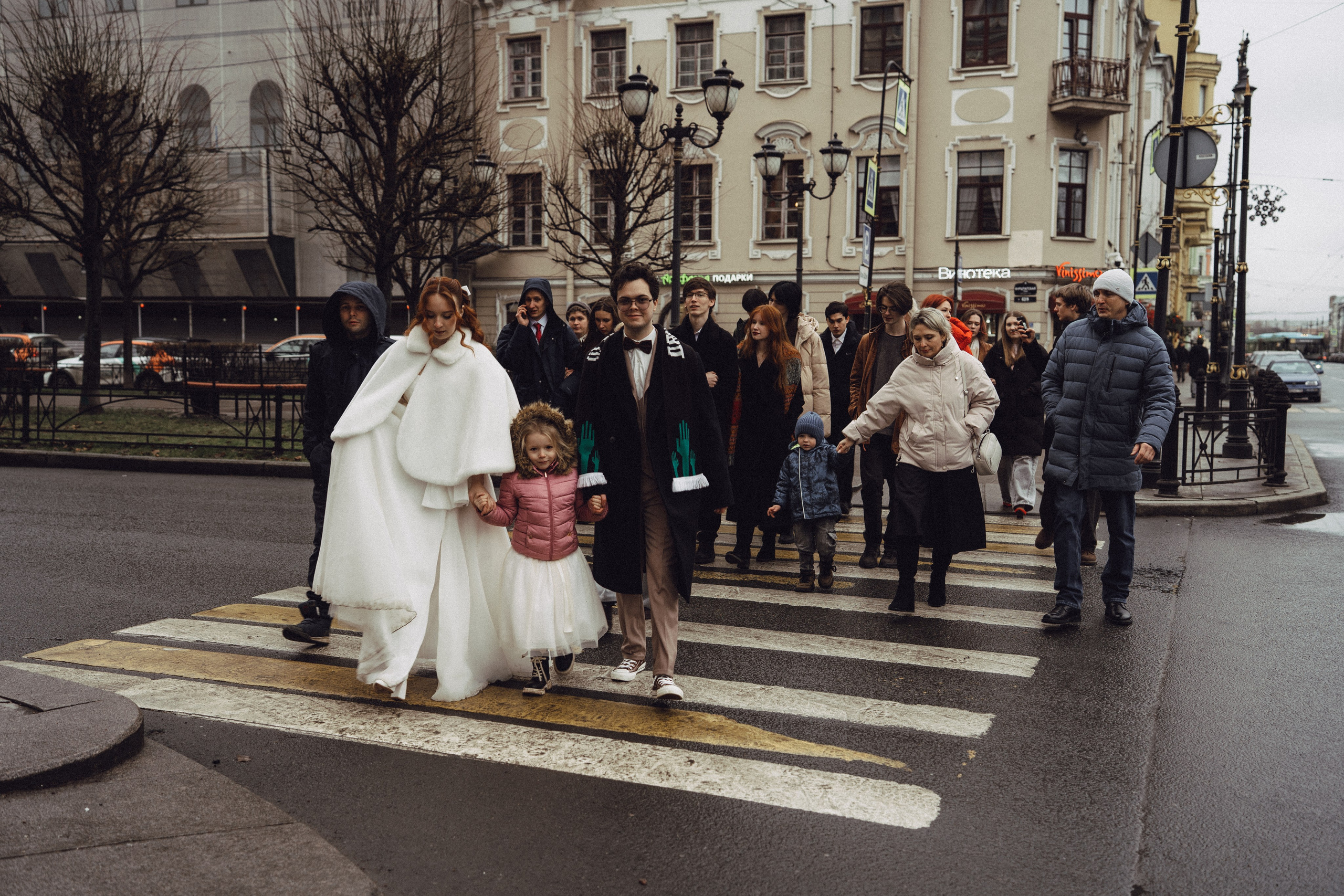 СВАДЕБНАЯ СЬЕМКА ВО ВТОРОМ ДВОРЦЕ С ГОСТЯМИ И ПРОГУЛКА В ТАВРИЧЕСКОМ САДУ. Профессиональный фотограф, Санкт-Петербург — Виктория Богомолова
