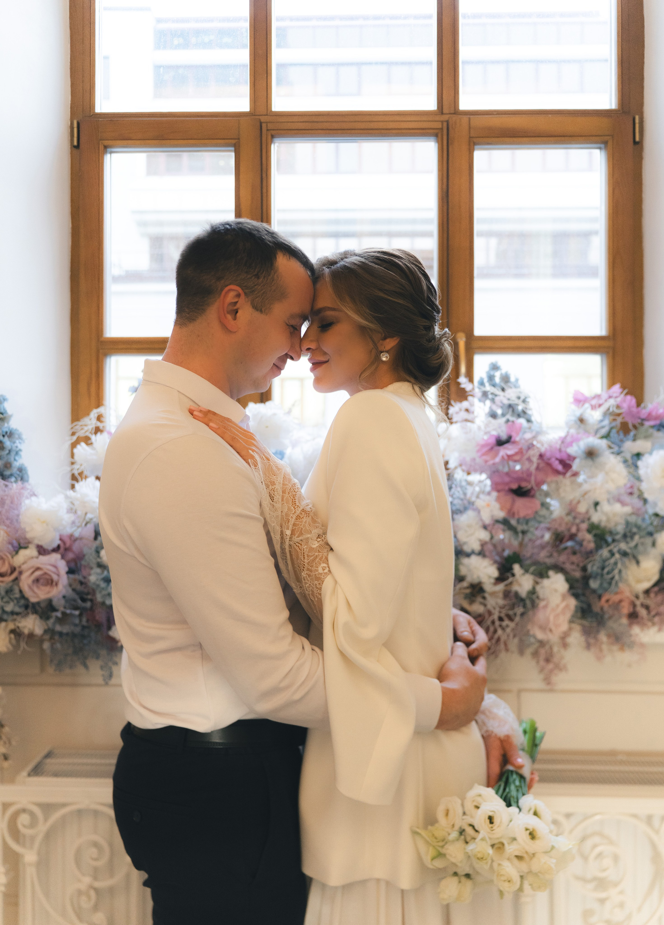 Свадебная фотосессия в загсе. Фотограф из Екатеринбурга Алена Мусалимова