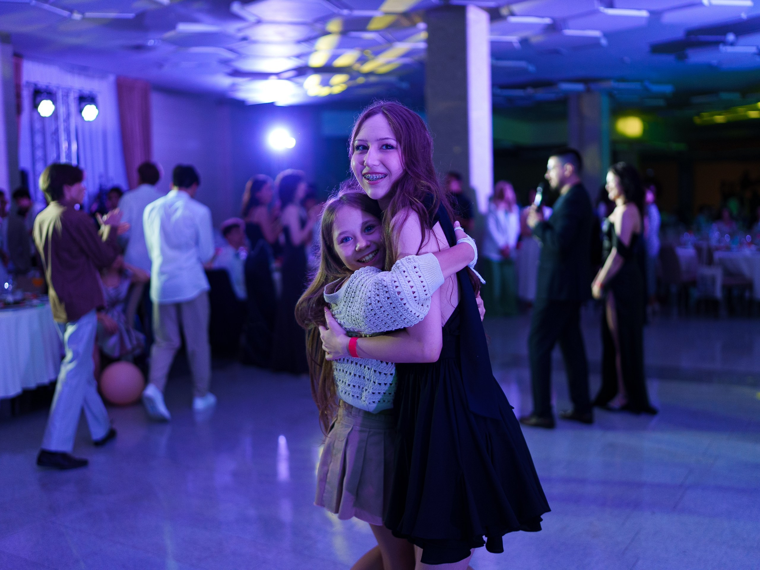 Фотограф на выпускной в Уфе — съёмка в Конгресс-холле для гимназии № 39