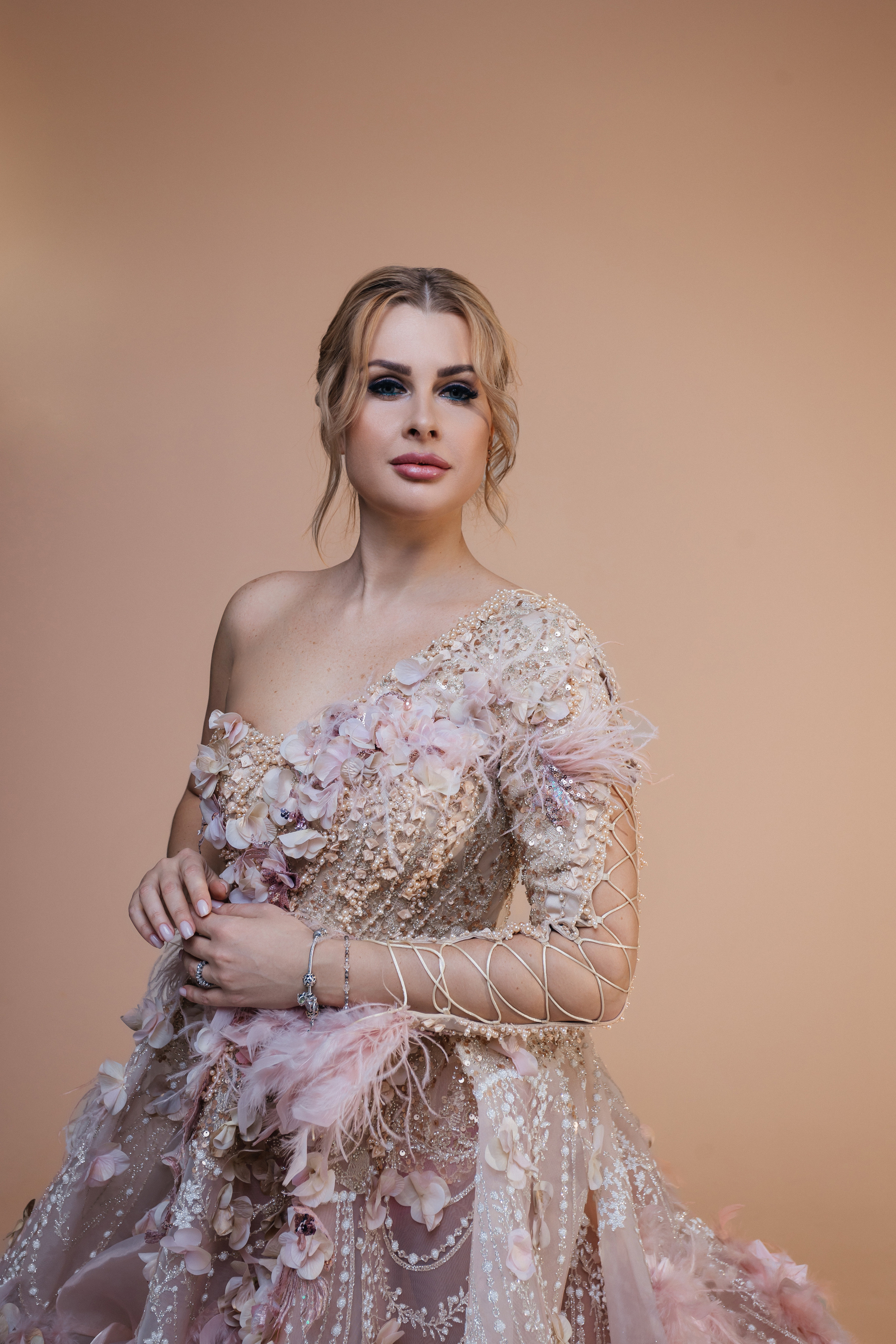 Анна, съёмка в платье. Фотограф Наталия Федосова, г. Москва. TG и Instagram @nataliya_raw