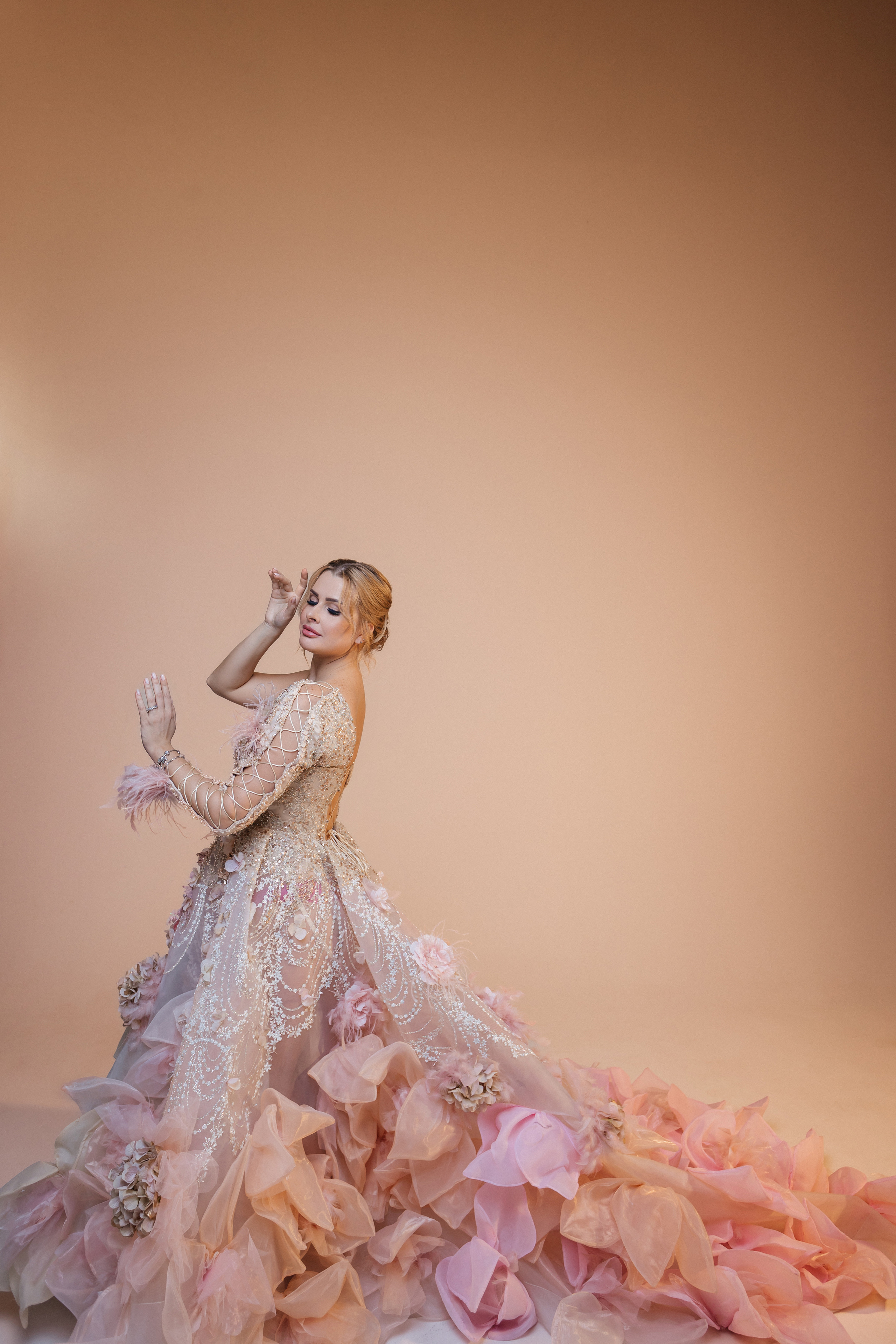 Анна, съёмка в платье. Фотограф Наталия Федосова, г. Москва. TG и Instagram @nataliya_raw