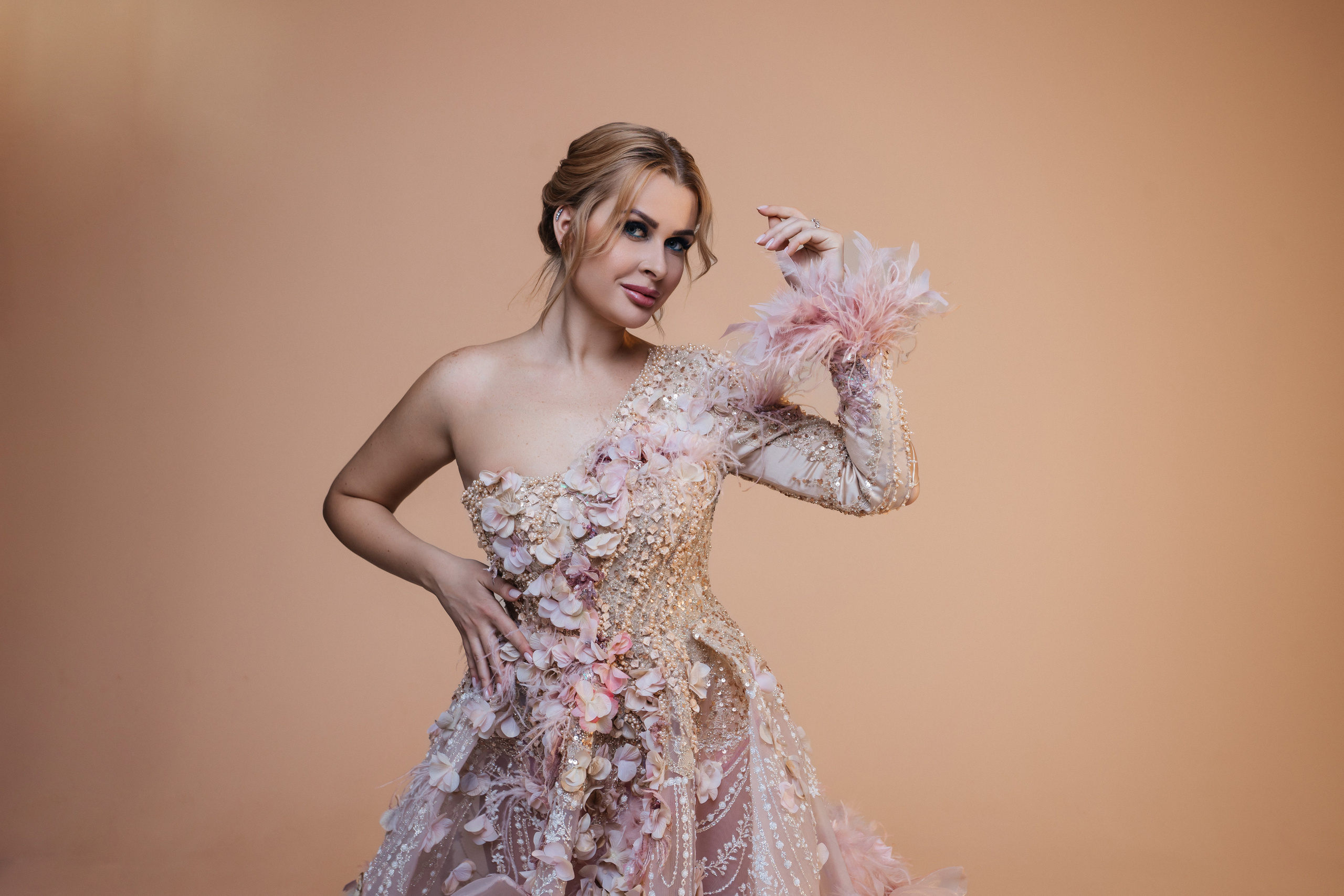 Анна, съёмка в платье. Фотограф Наталия Федосова, г. Москва. TG и Instagram @nataliya_raw