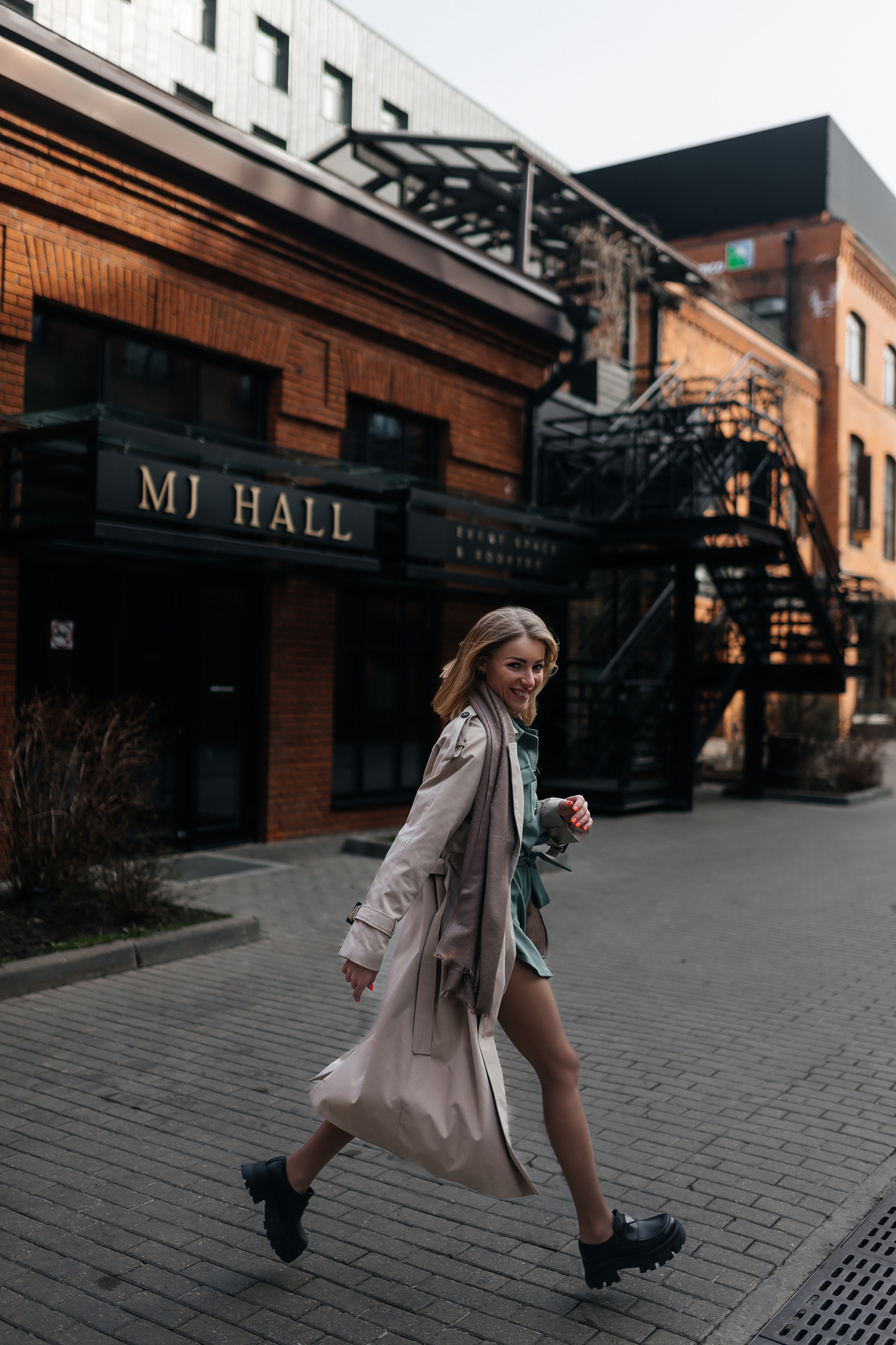 Анастасия, стрит съёмка. Фотограф Наталия Федосова, г. Москва. TG и Instagram @nataliya_raw