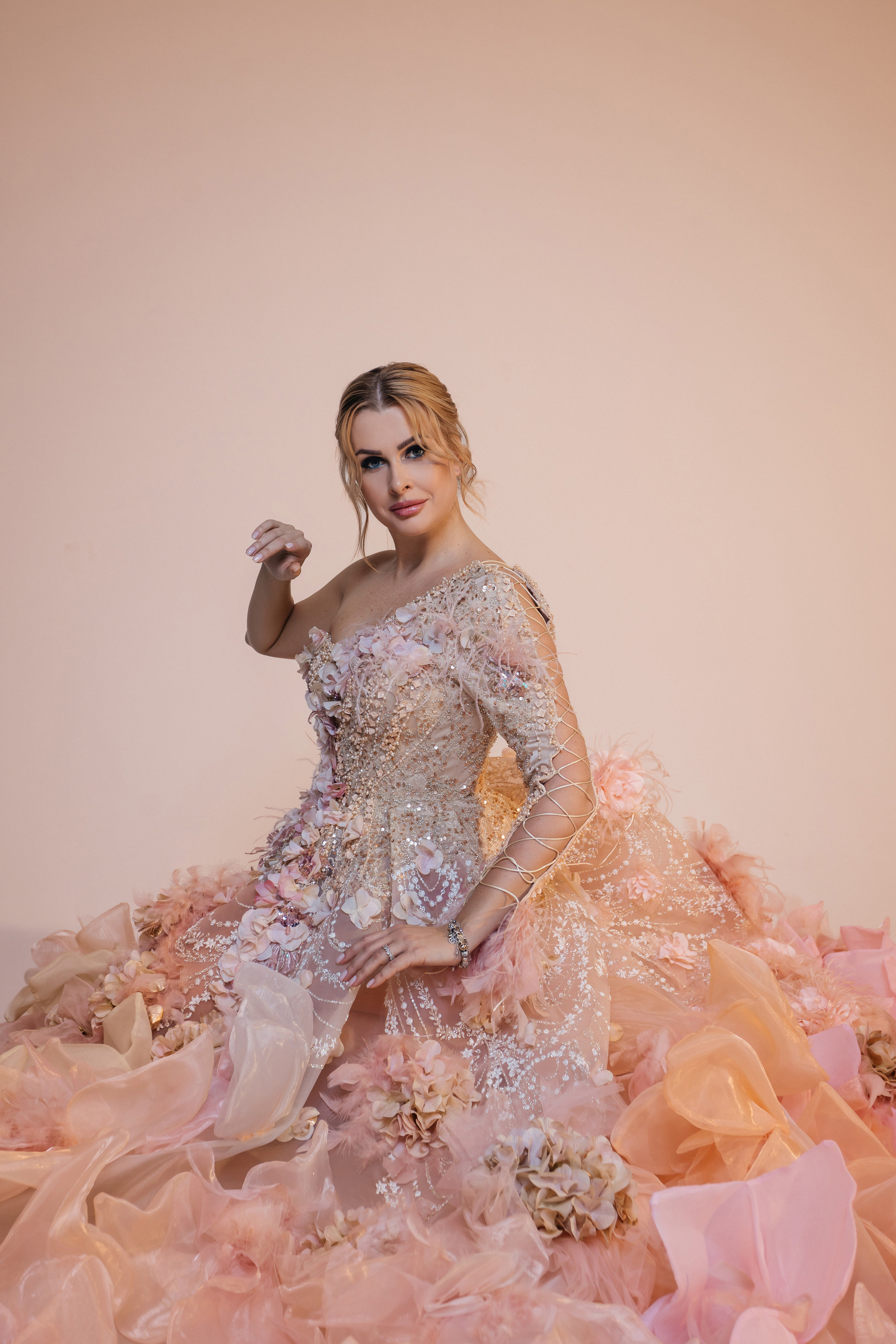 Анна, съёмка в платье. Фотограф Наталия Федосова, г. Москва. TG и Instagram @nataliya_raw