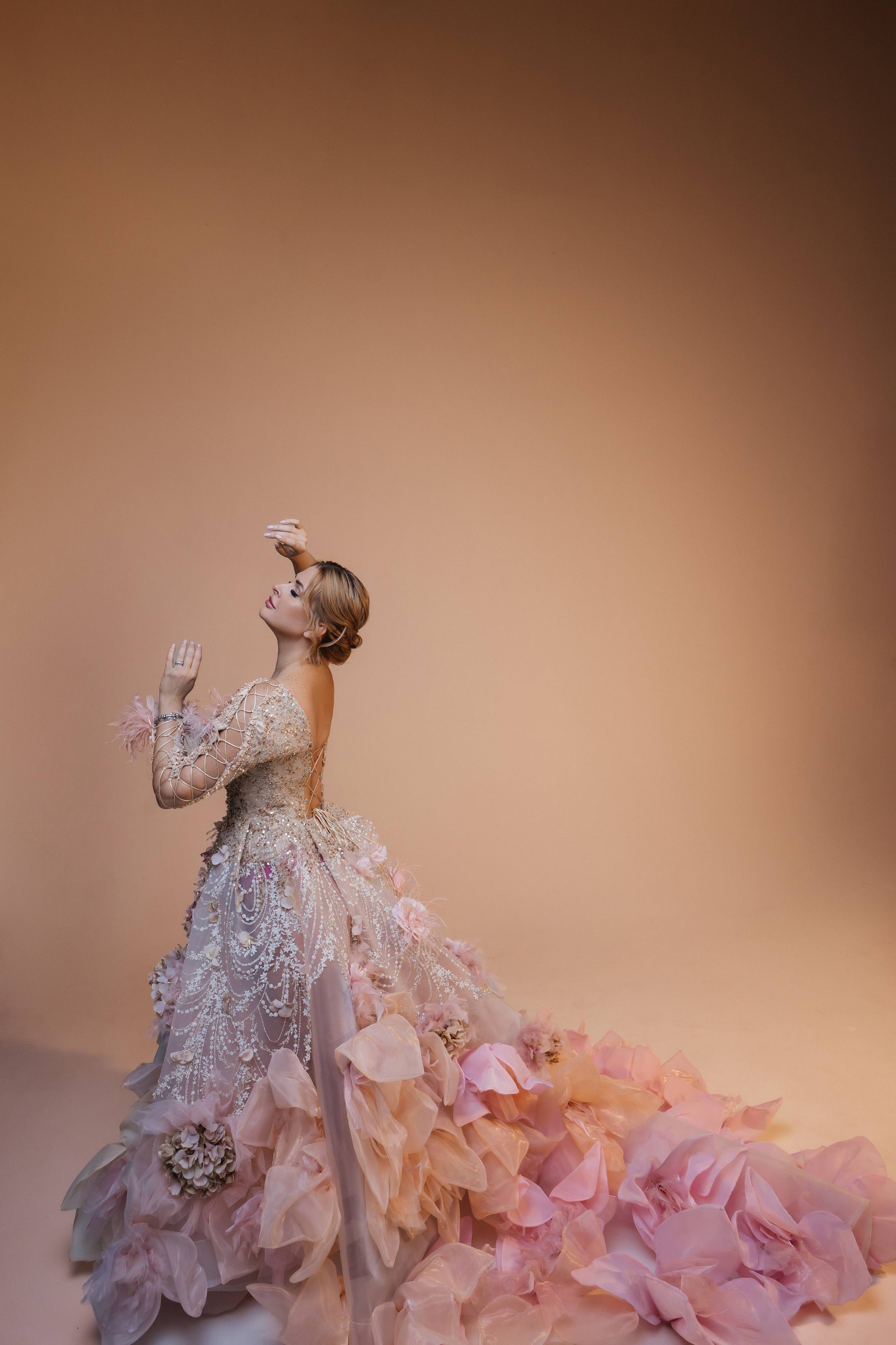 Анна, съёмка в платье. Фотограф Наталия Федосова, г. Москва. TG и Instagram @nataliya_raw