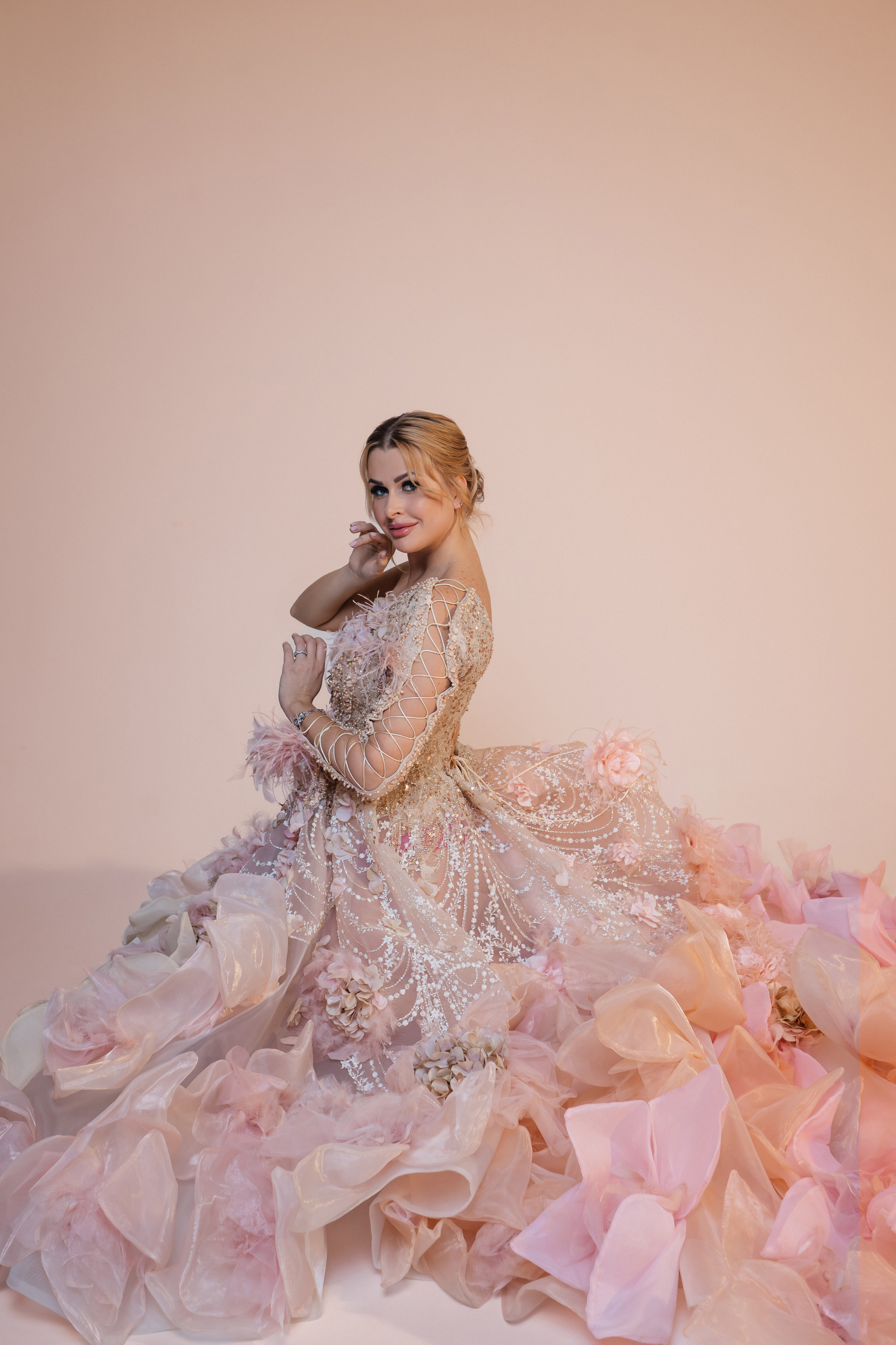 Анна, съёмка в платье. Фотограф Наталия Федосова, г. Москва. TG и Instagram @nataliya_raw